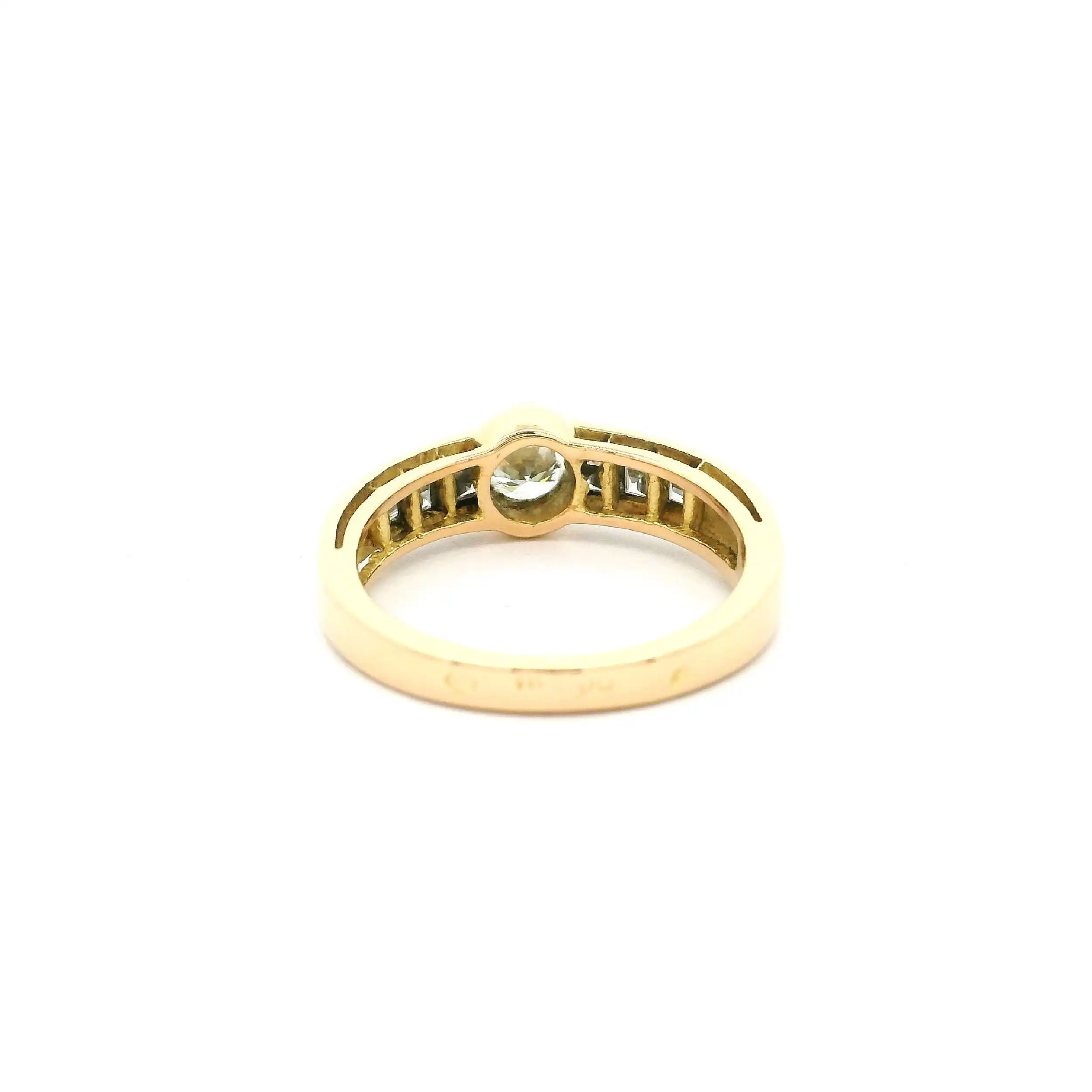 Ring Gelbgold mit Carée-Brillanten & Brillant