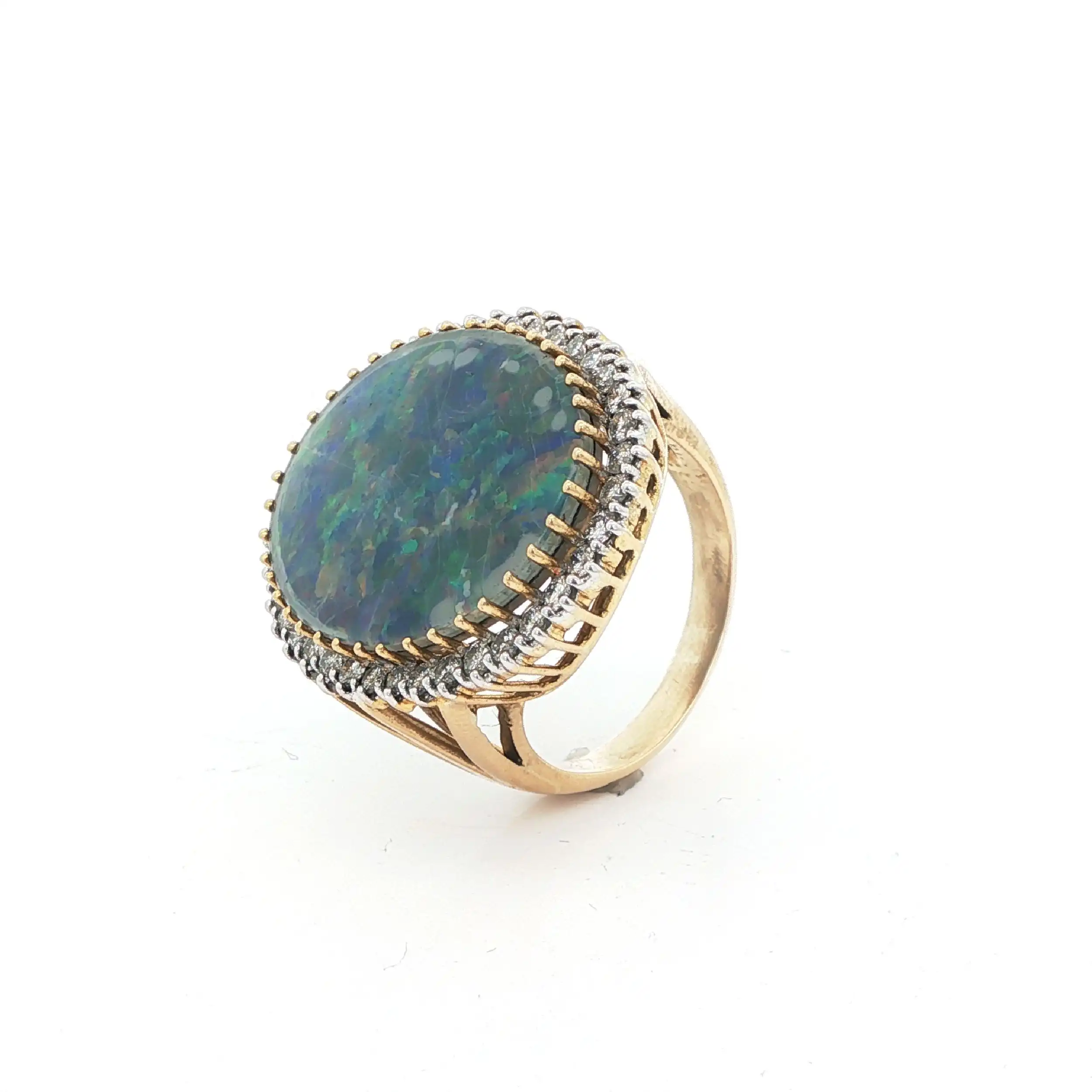 Ring Gelbgold mit Brillanten und Opaldublette Ring Gelbgold mit Brillanten und Opaldublette