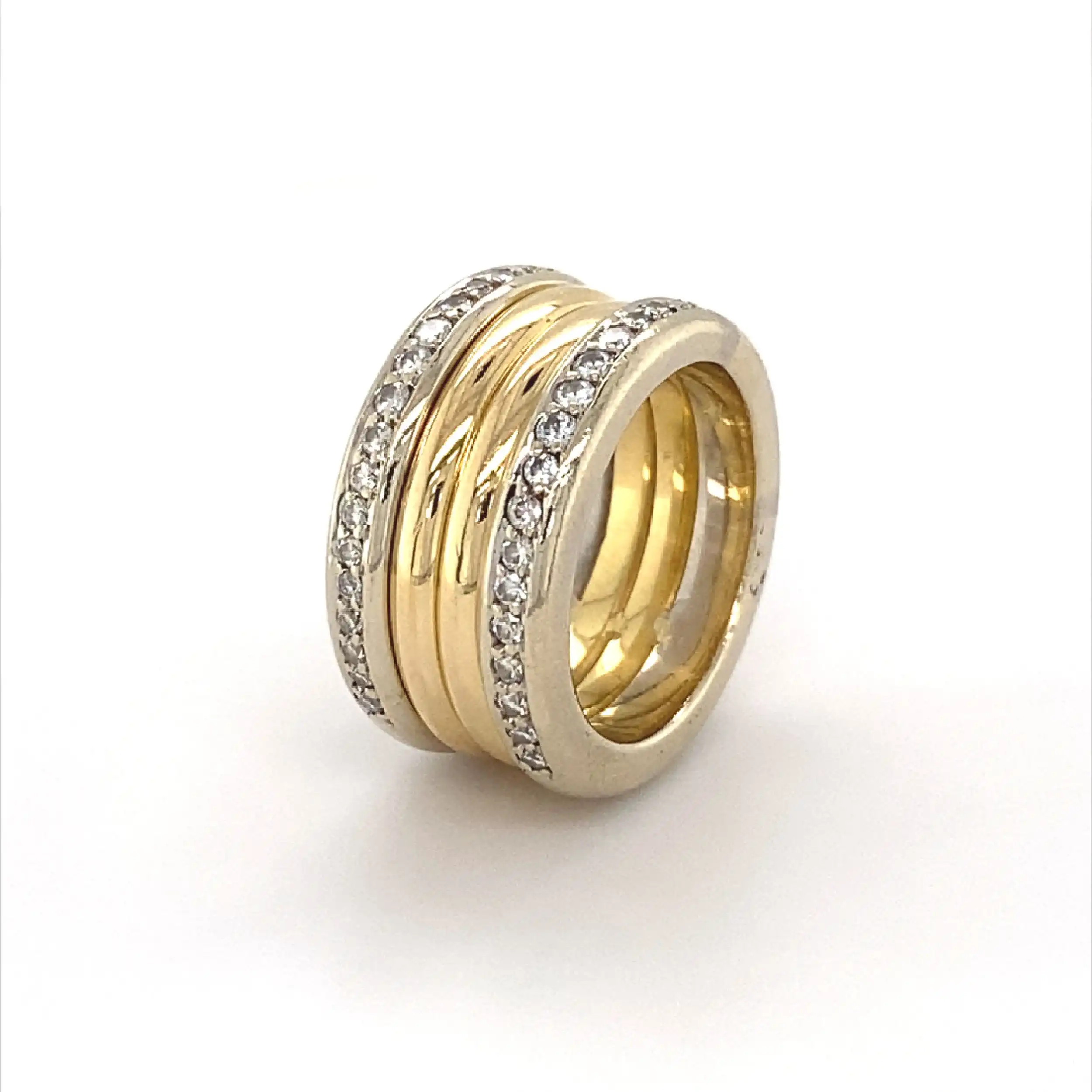 Ring Bicolor mit Brillanten Ring Bicolor mit Brillanten