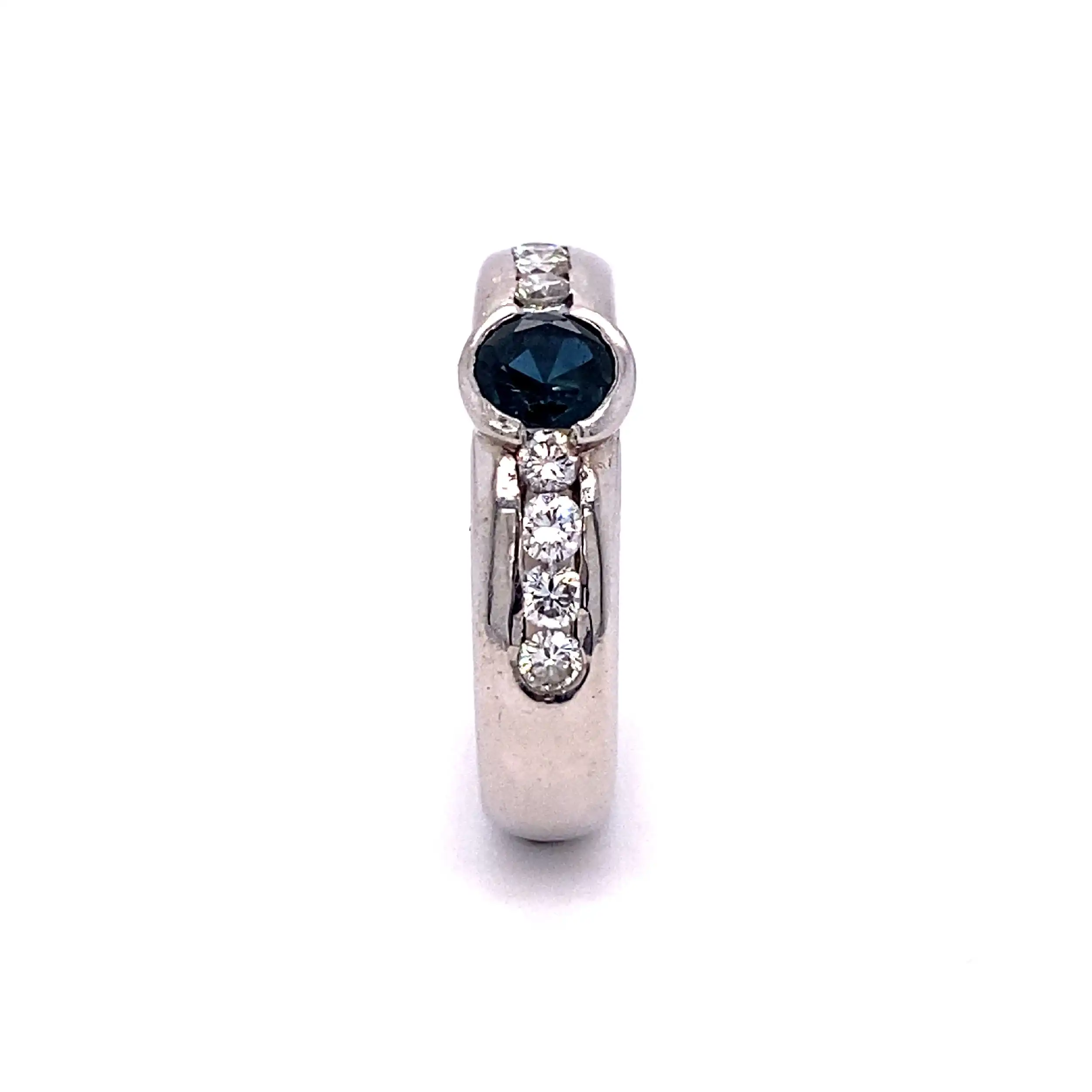 Ring Weißgold mit Saphir und Brillanten Ring Weißgold mit Saphir und Brillanten