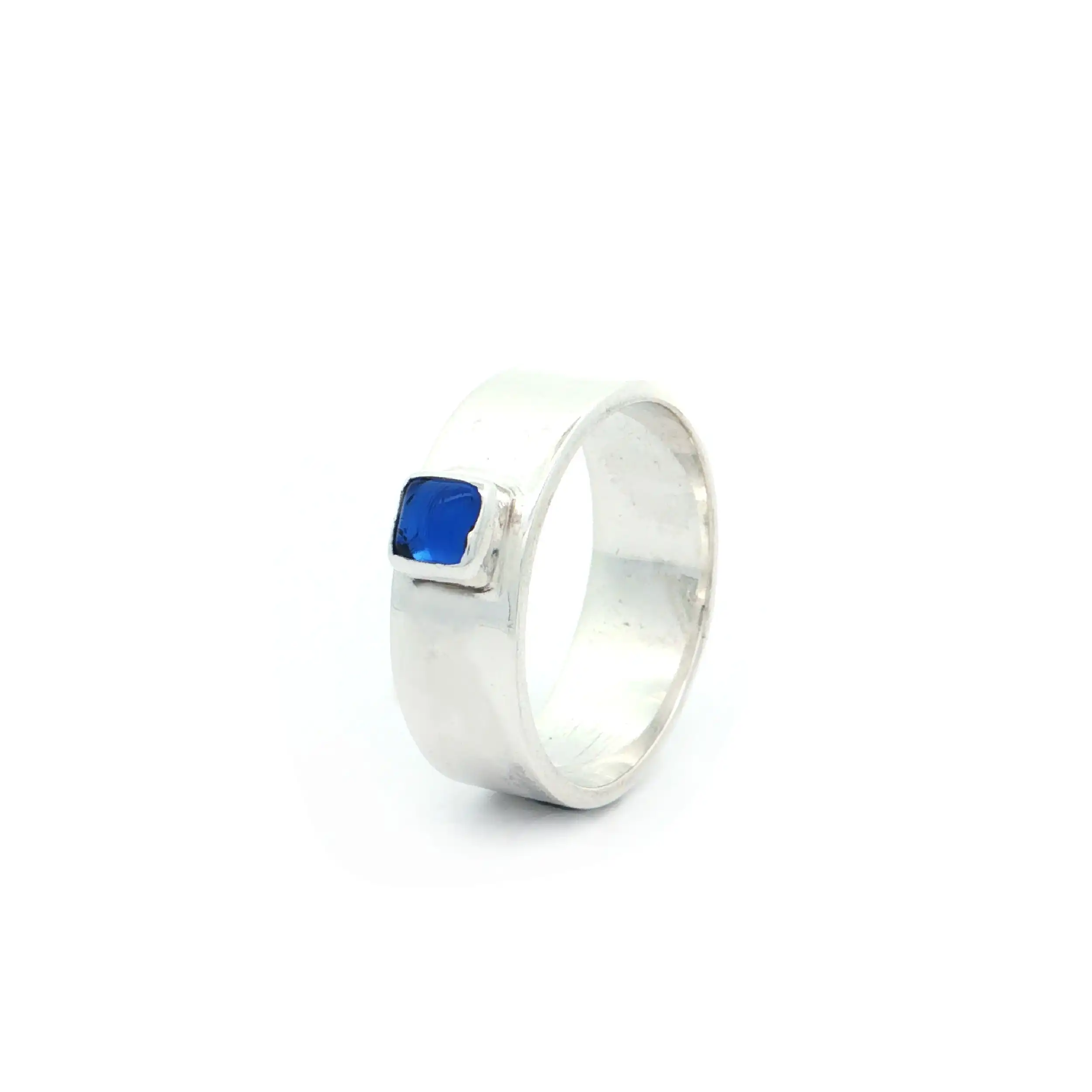 Ring Silber mit blauem Farbstein
