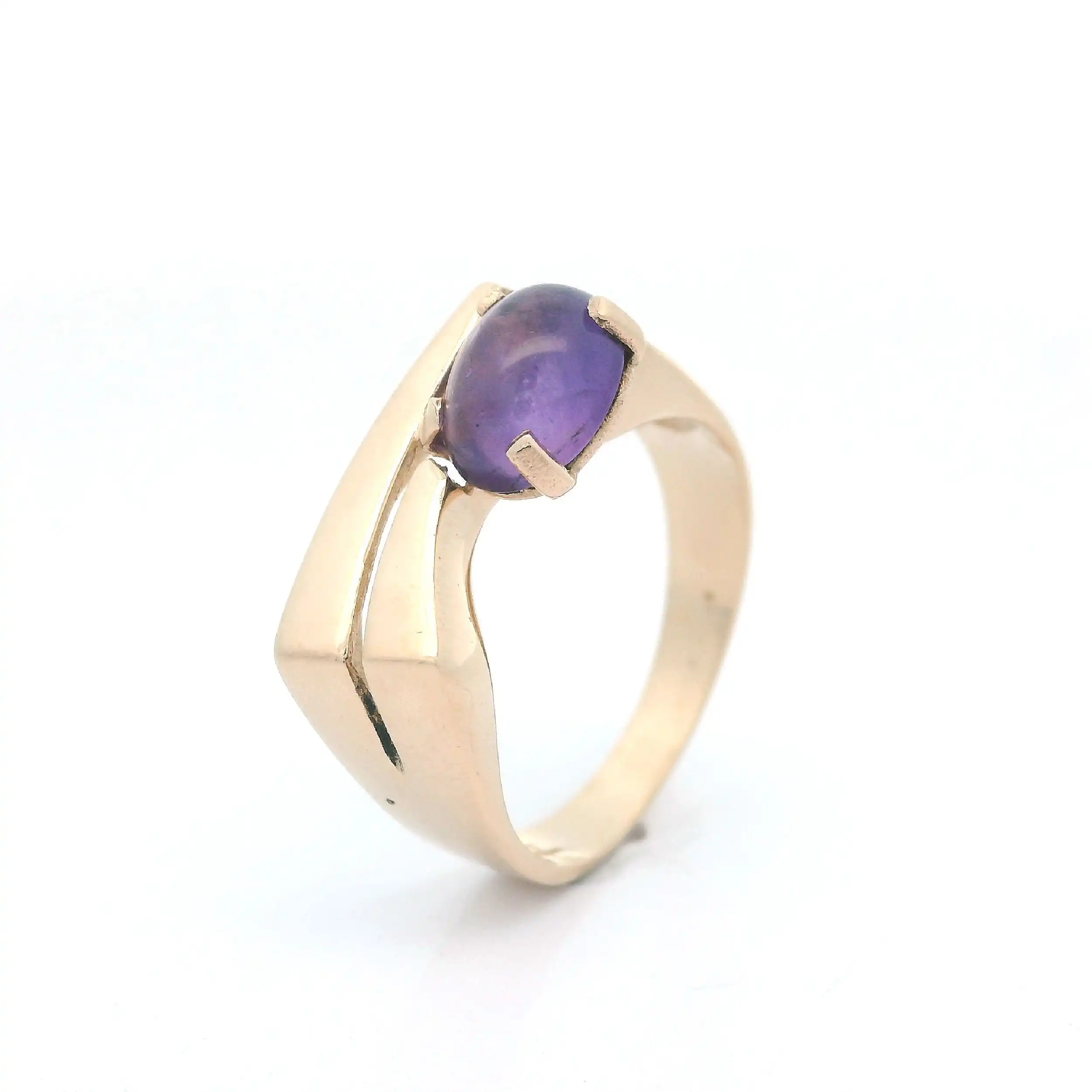 Ring Roségold mit lila Cabochon Ring Roségold mit lila Cabochon