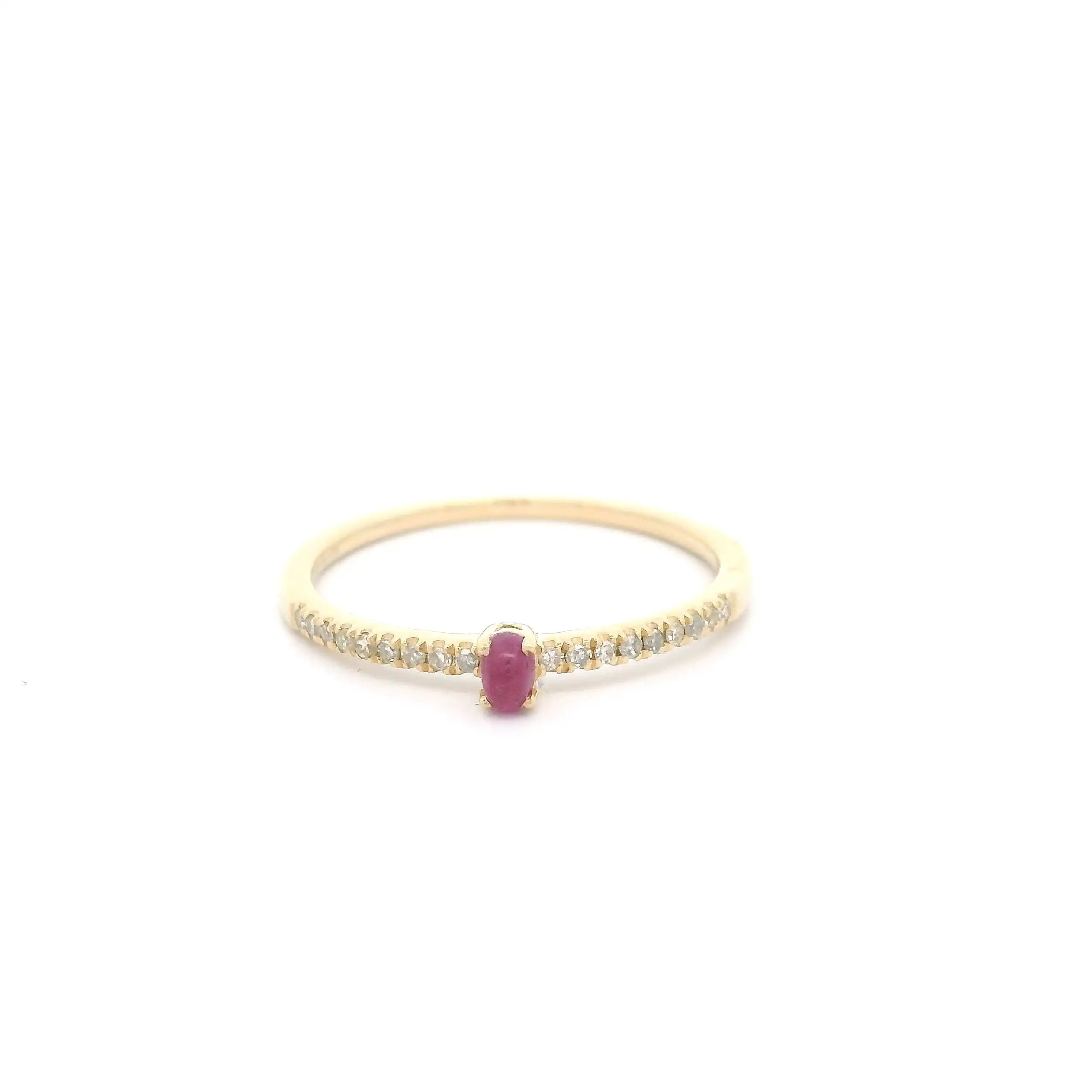 Ring Gelbgold mit Diamanten und Rubin Cabochon