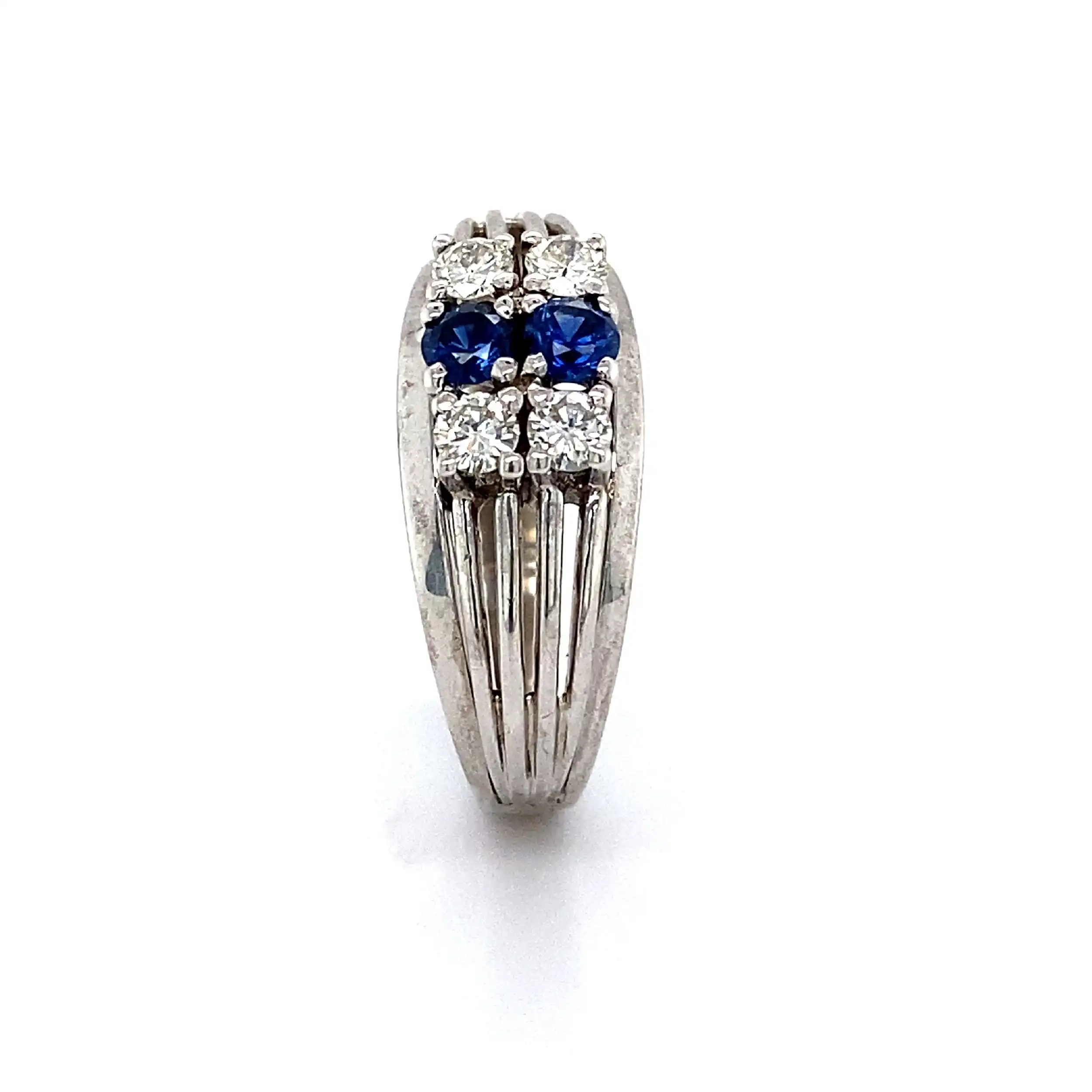 Ring Weißgold mit Brillanten und blauen Farbsteinen Ring Weißgold mit Brillanten und blauen Farbsteinen