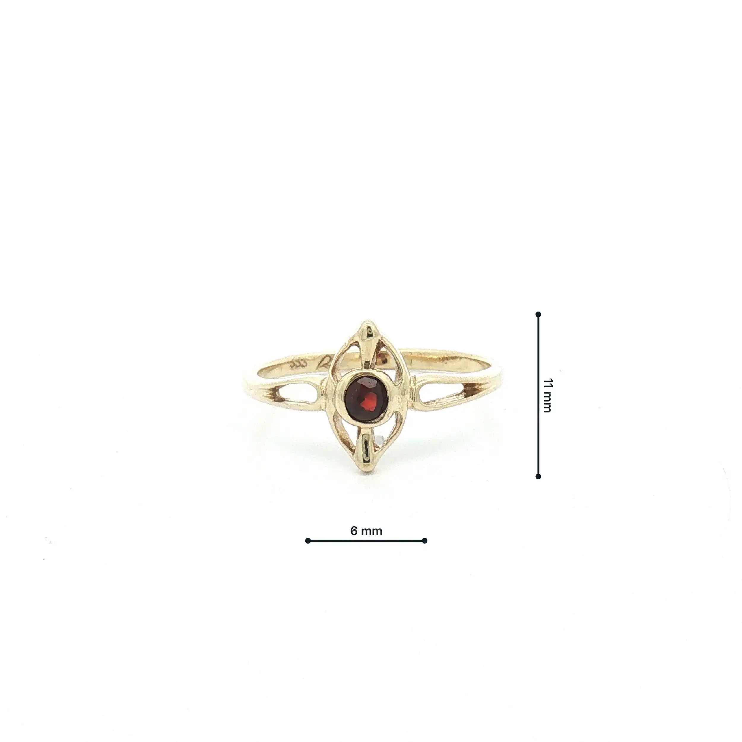 Ring Gelbgold mit Granat Ring Gelbgold mit Granat