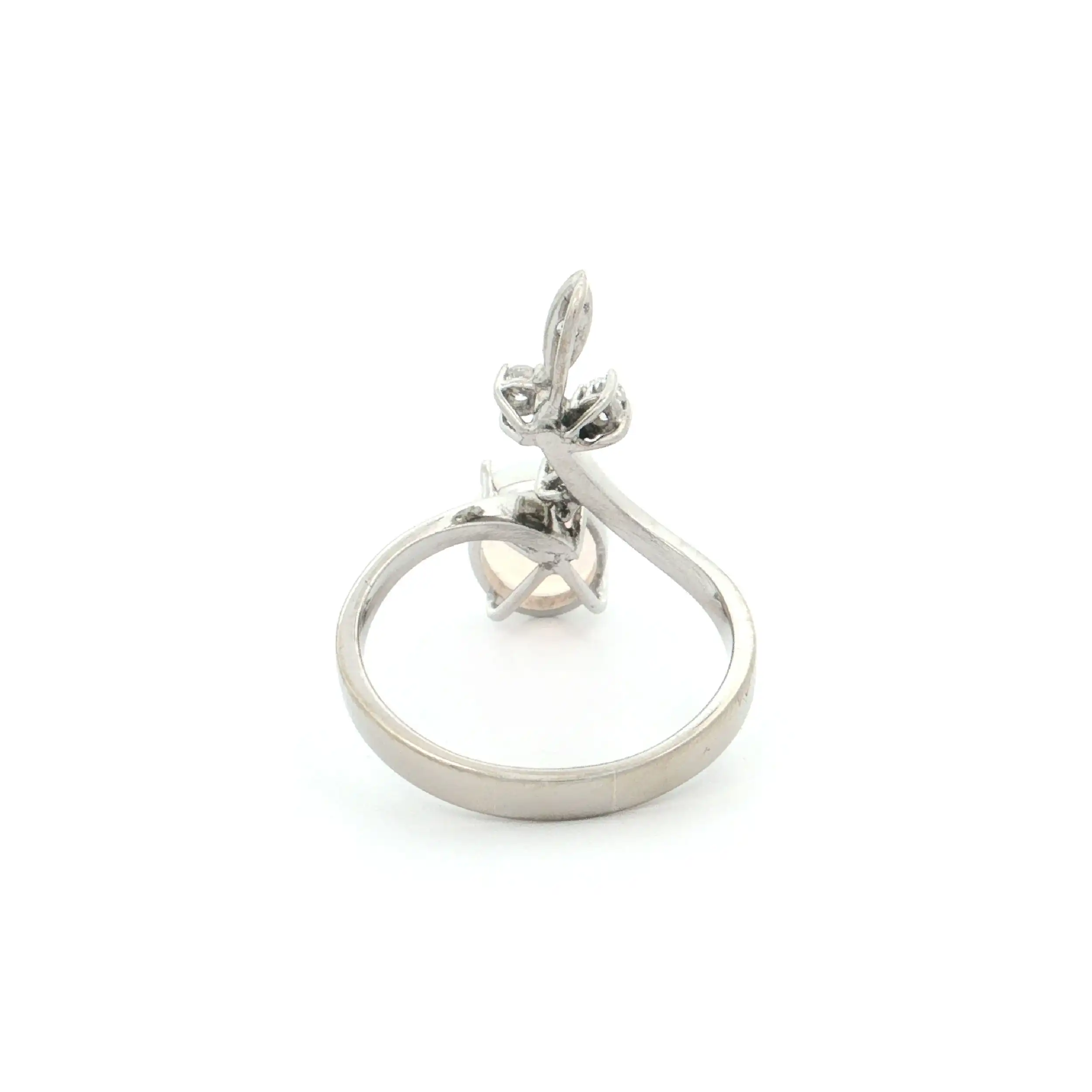 Ring Weißgold mit Opal und weißen Saphiren