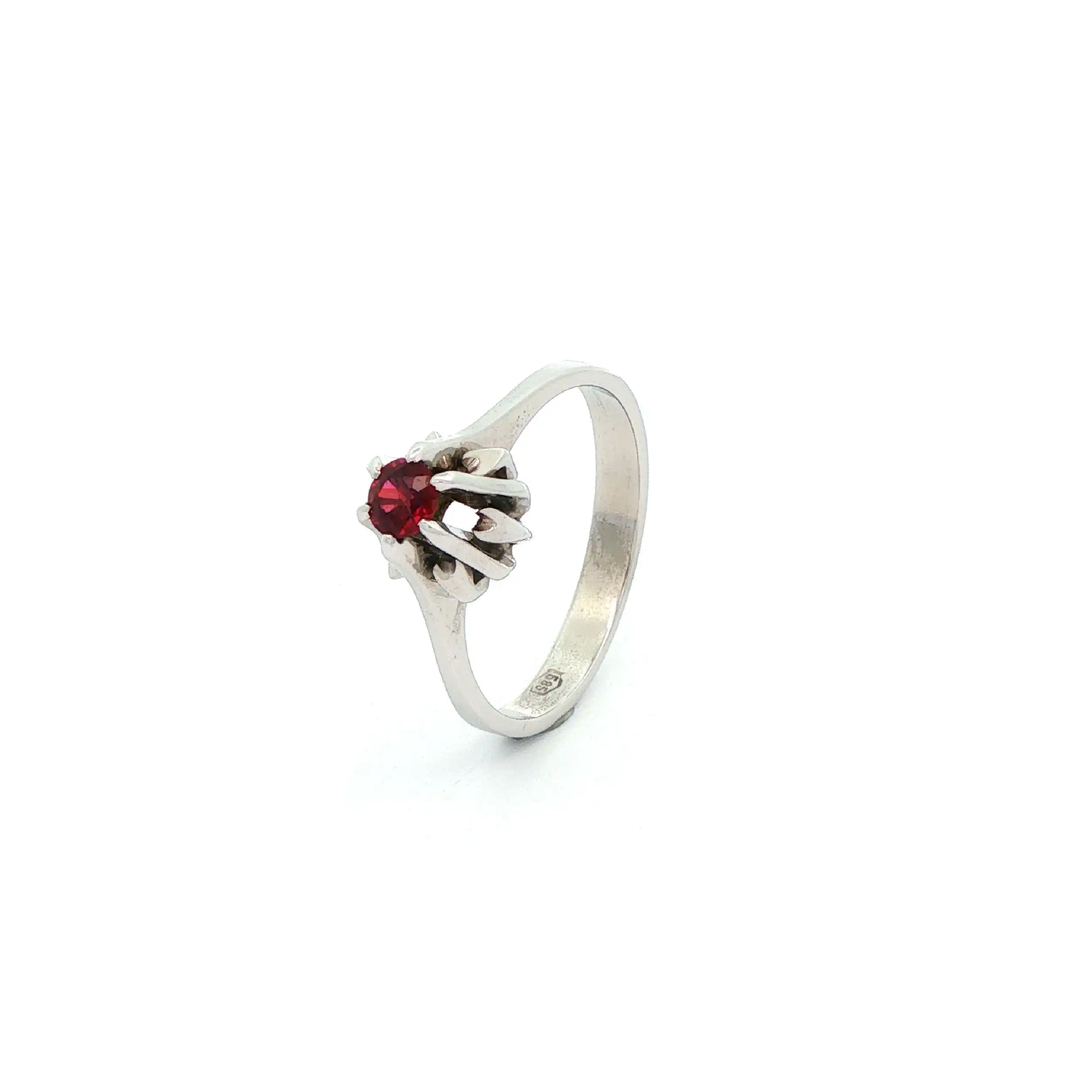 Ring Weißgold mit rotem Farbstein Ring Weißgold mit rotem Farbstein