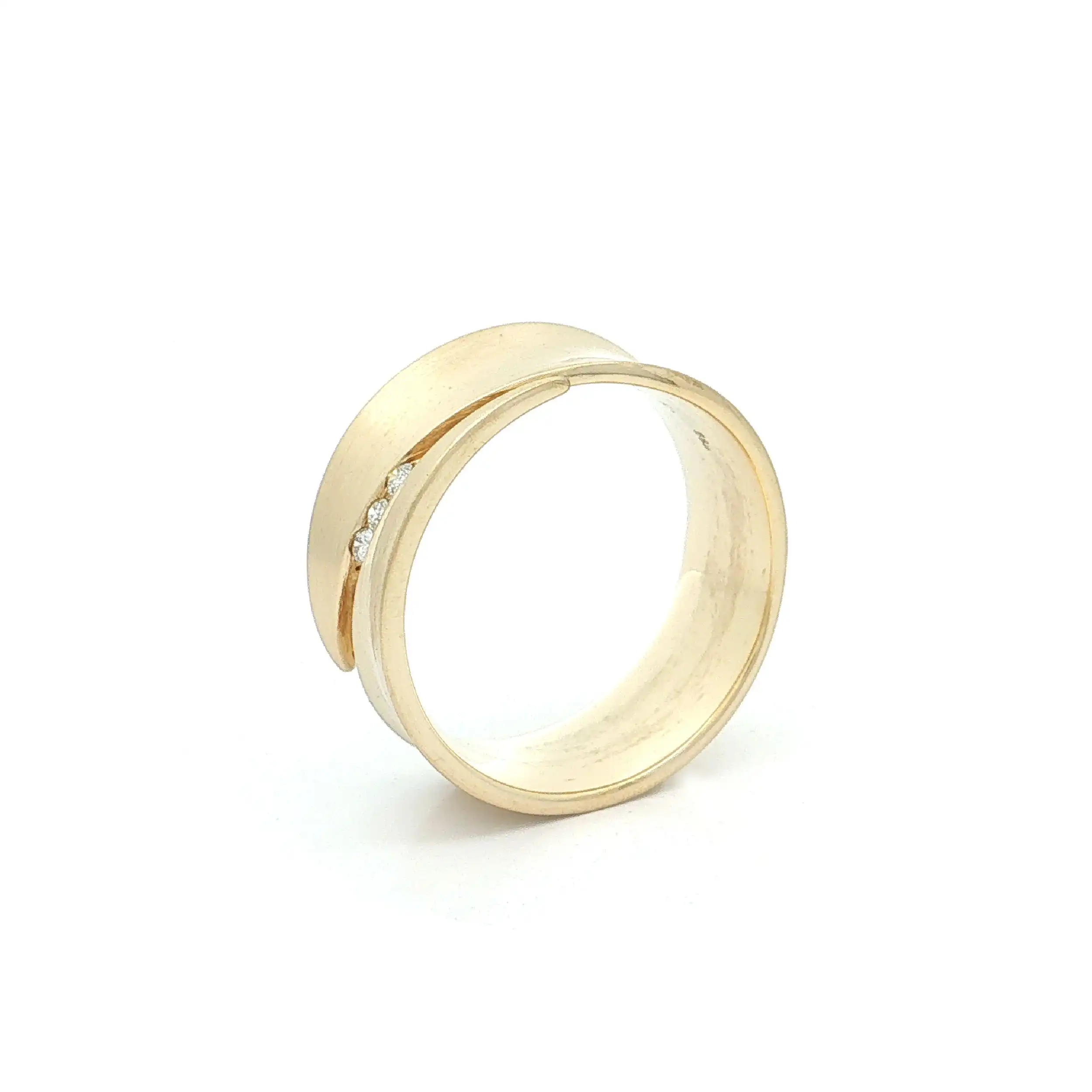Ring Gelbgold mattiert mit Brillanten