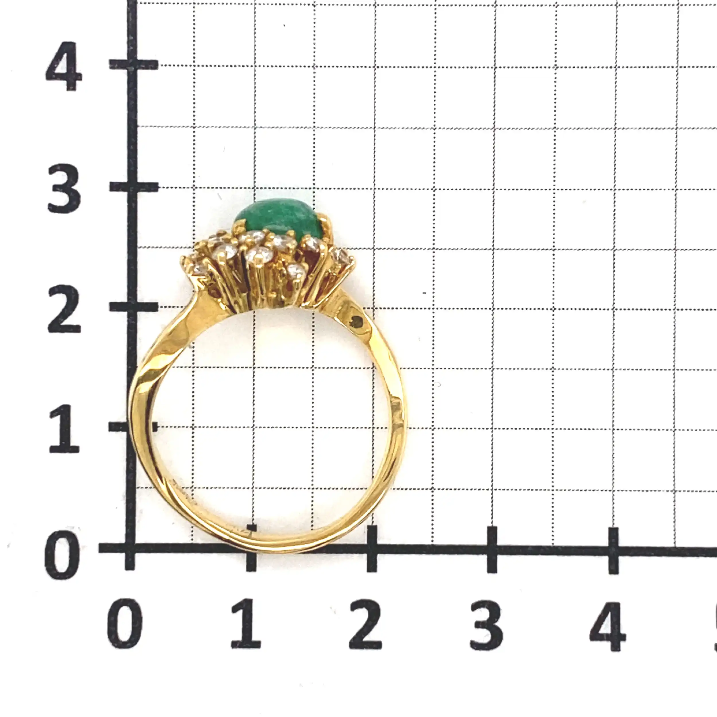 Ring Gelbgold mit Smaragd Cabochon und Brillanten