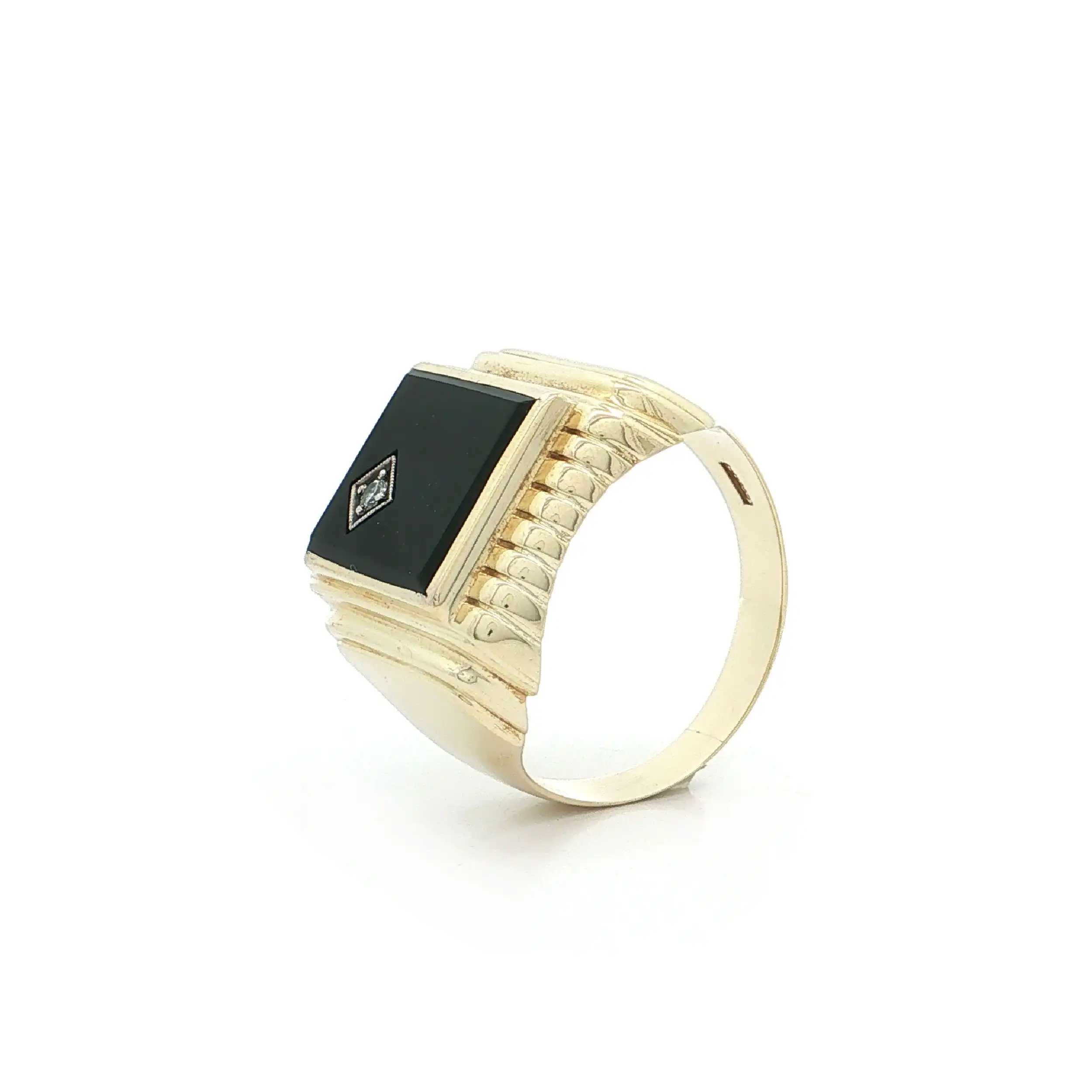 Ring Gelbgold mit Onyx und Brillant