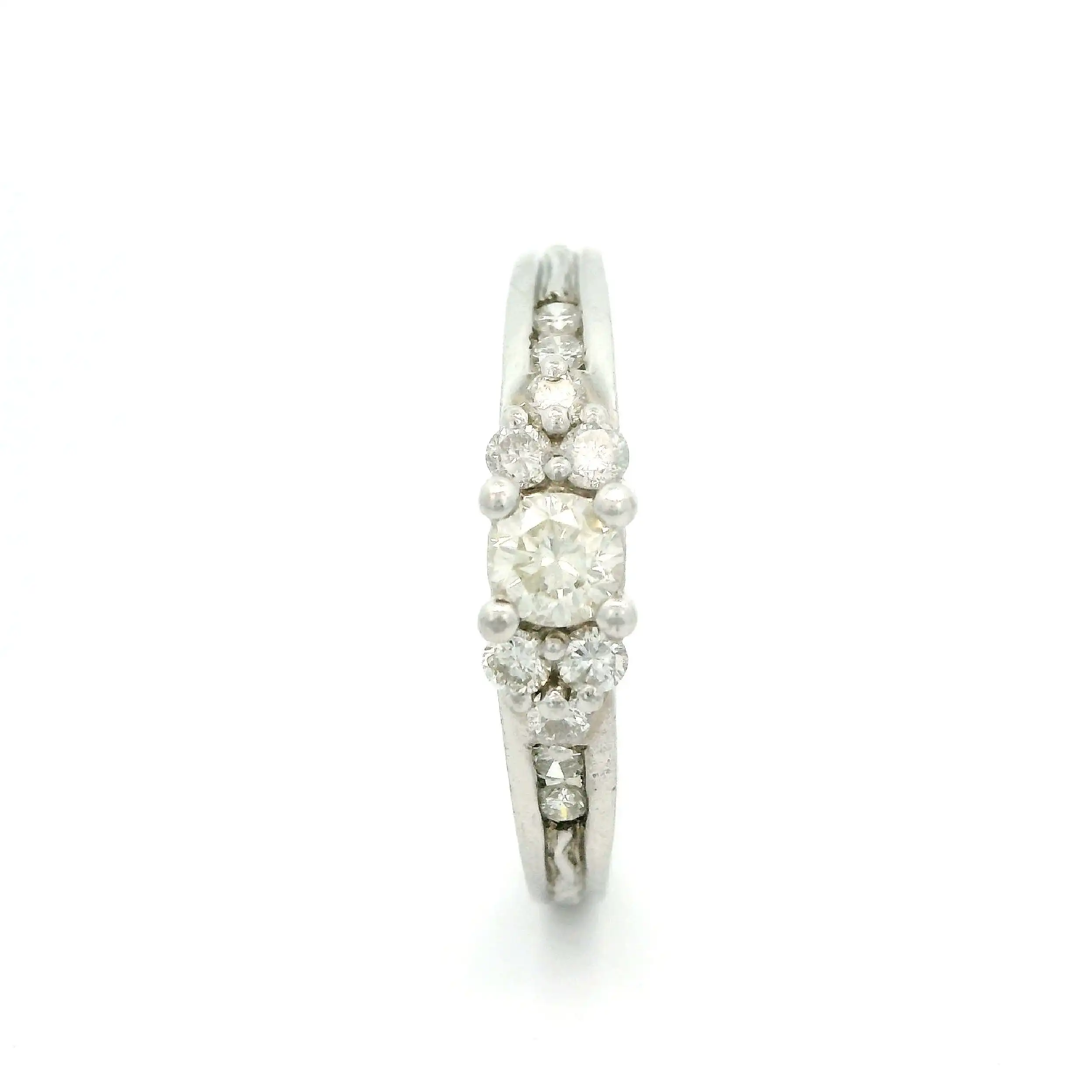 Ring Weißgold mit Brillant Ring Weißgold mit Brillant