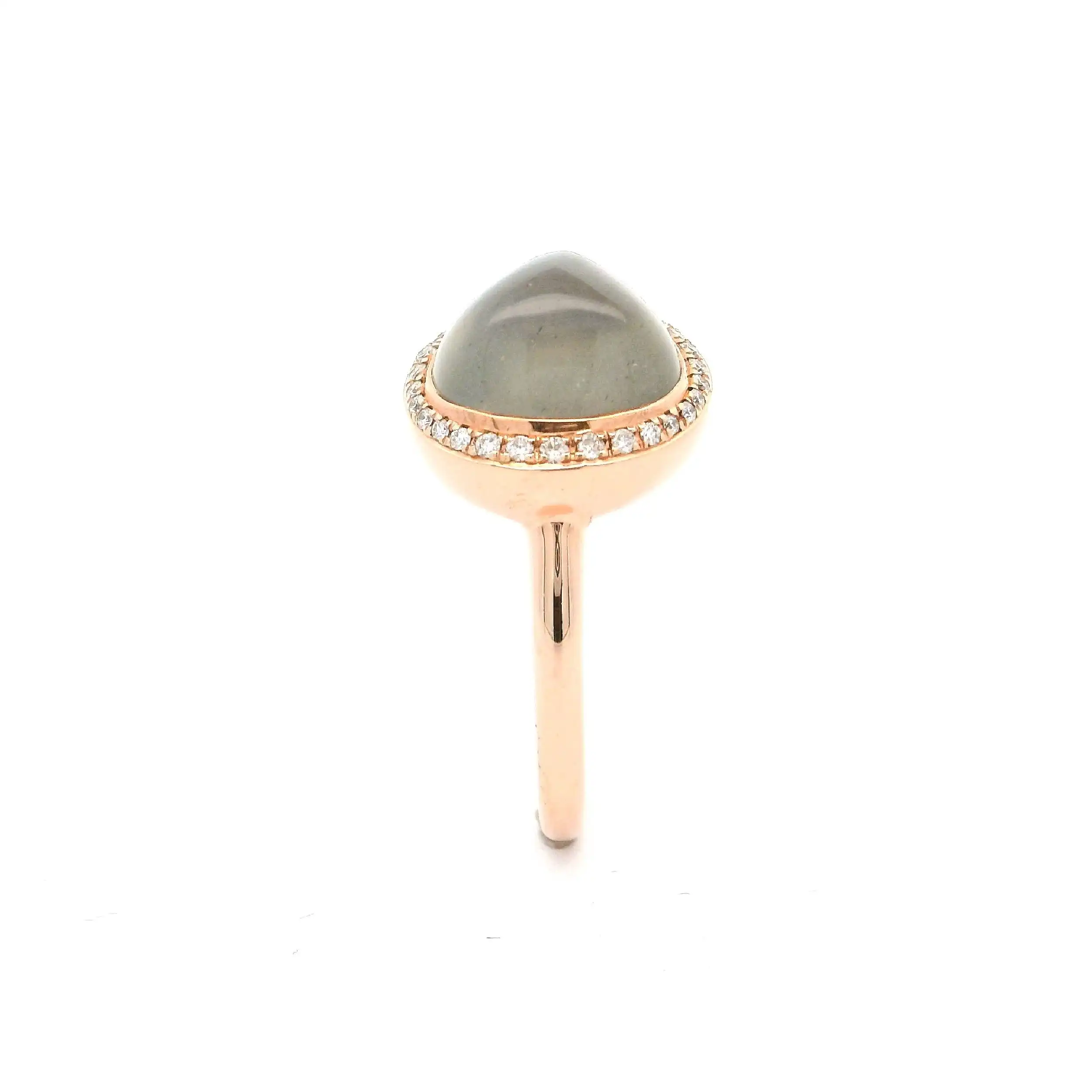 Ring Roségold mit Mondstein Cabochon & Brillanten, graviert mit 0,20ct.