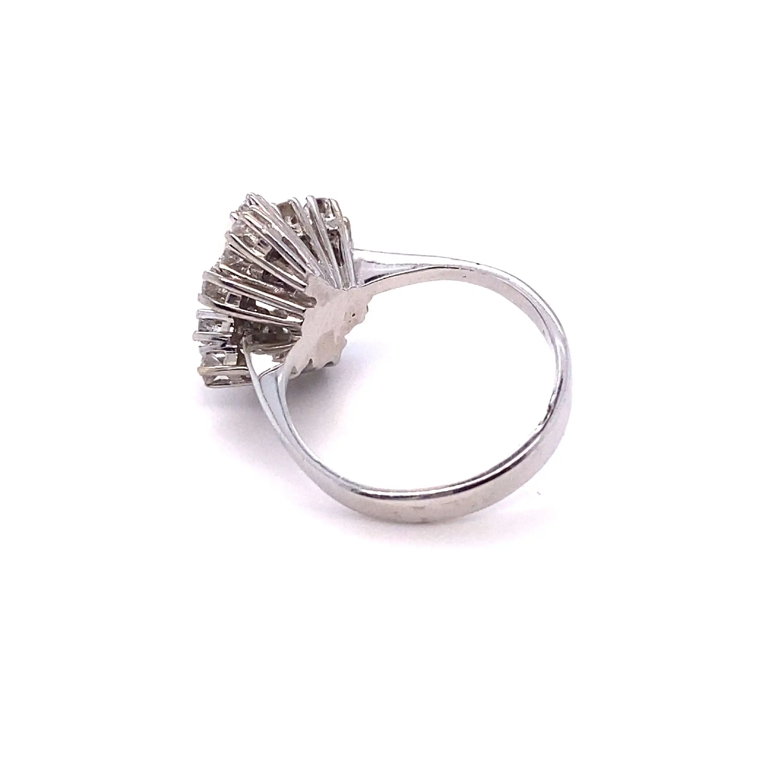 Ring Weißgold mit Perle und Brillanten Ring Weißgold mit Perle und Brillanten