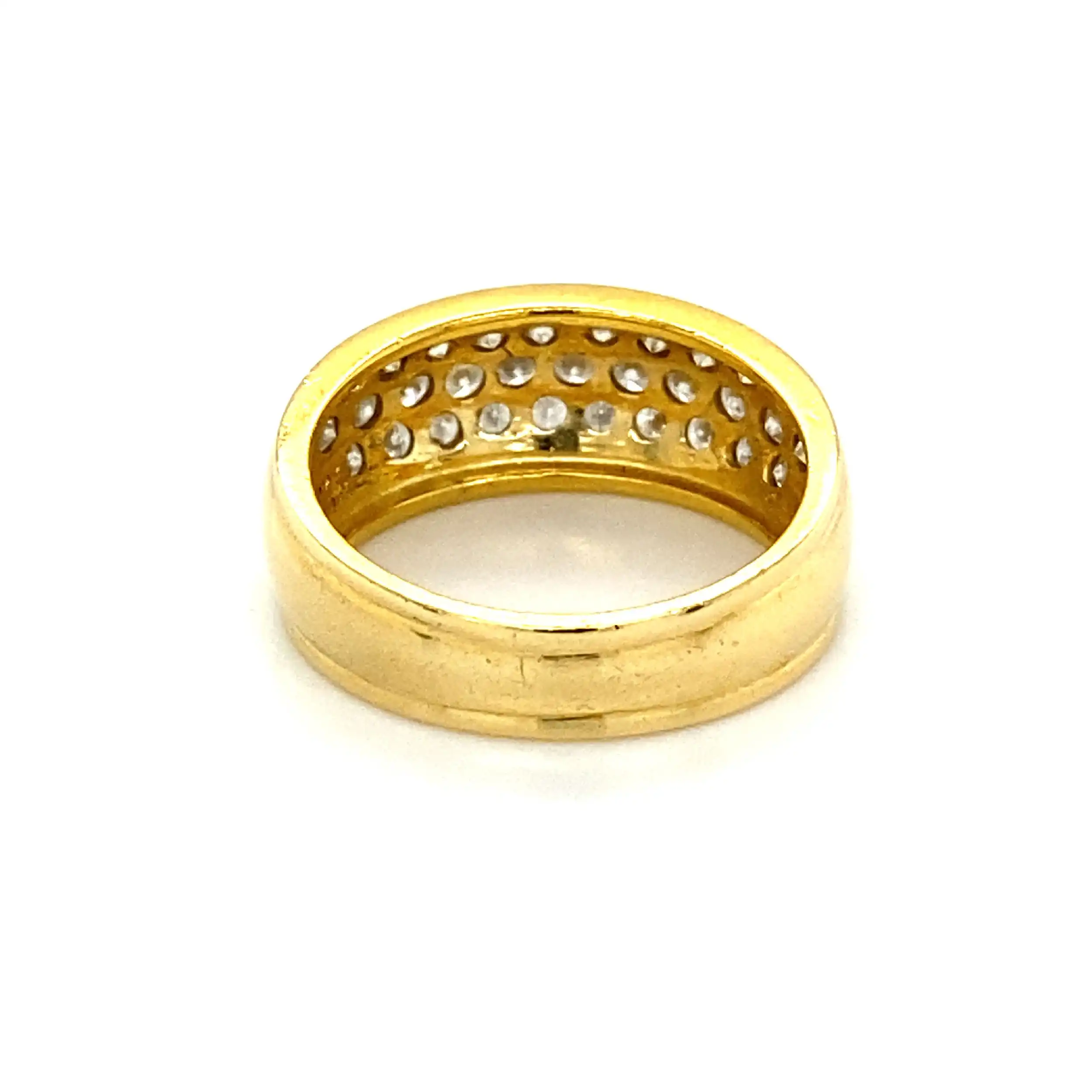 Ring Gelbgold mit Brillanten in Pavé-Fassung Ring Gelbgold mit Brillanten in Pavé-Fassung