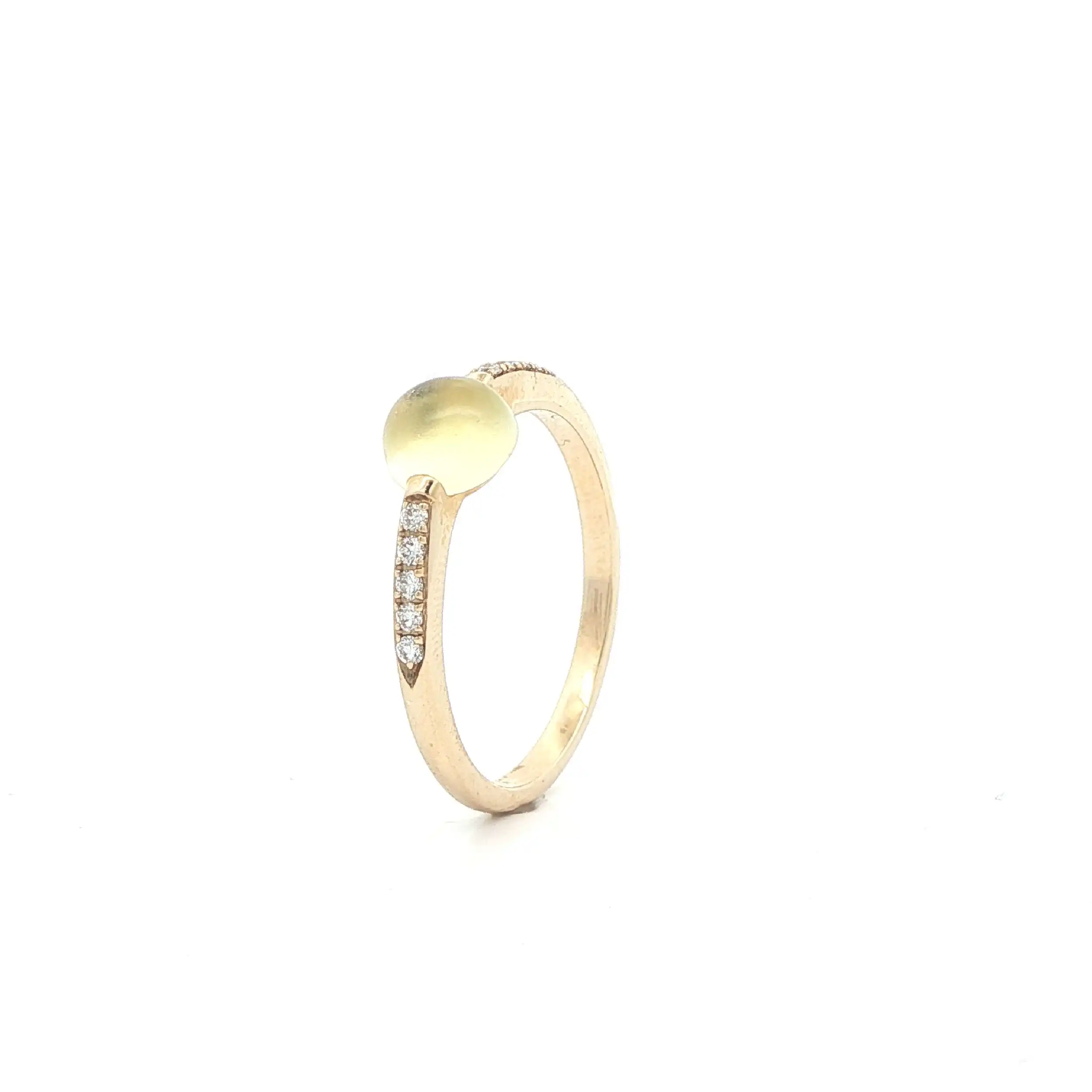 Ring Gelbgold mit Lemon Cabochon und Brillanten Ring Gelbgold mit Lemon Cabochon und Brillanten