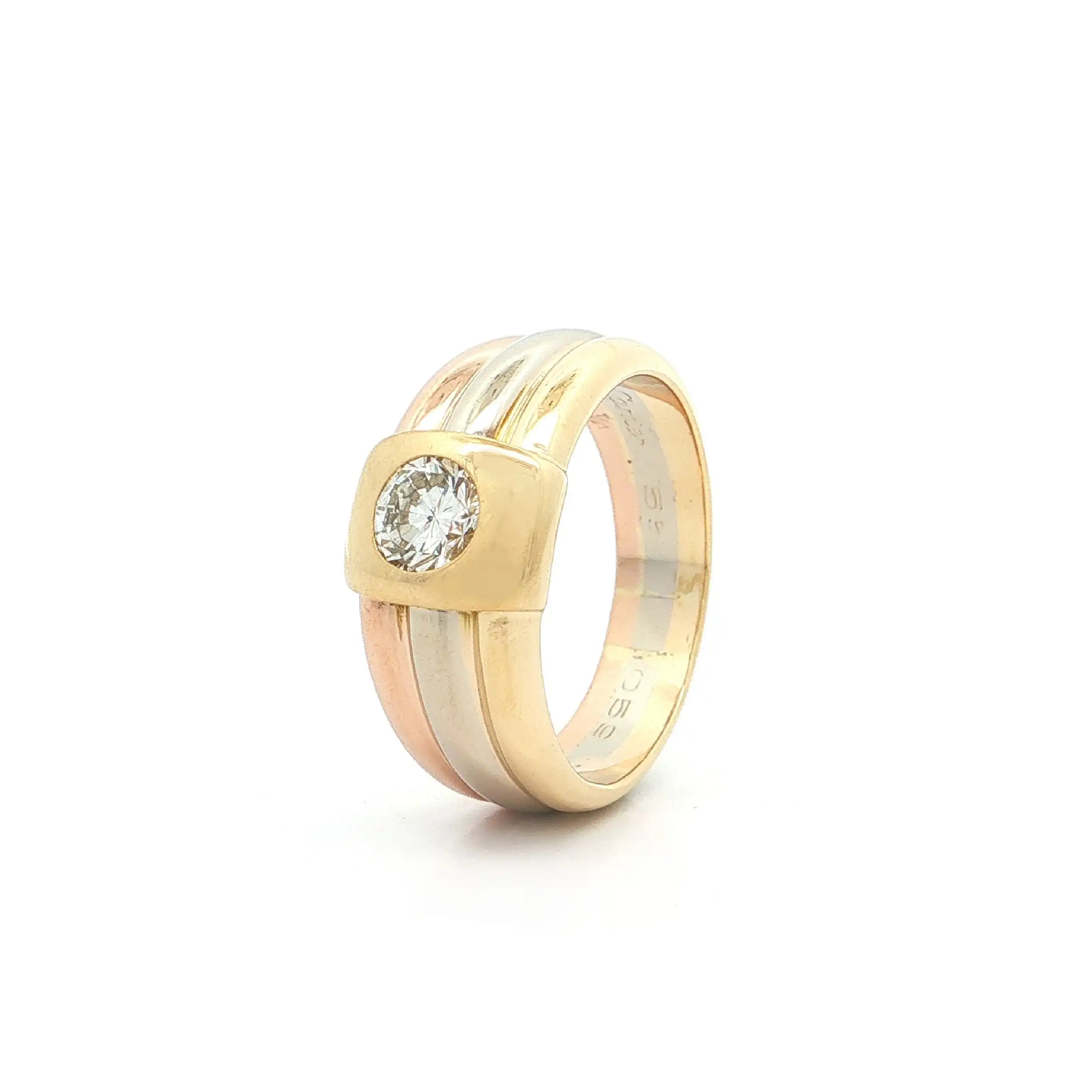 Ring Tricolor mit Brillant "Cartier Trinity Diamond Tank" Ring Tricolor mit Brillant "Cartier Trinity Diamond Tank"