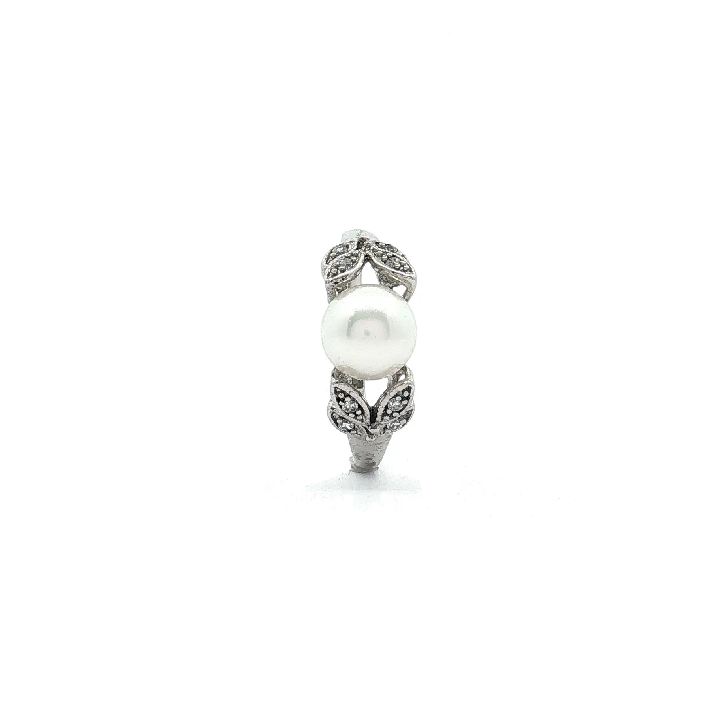 Ring mit Perle und Zirkonia