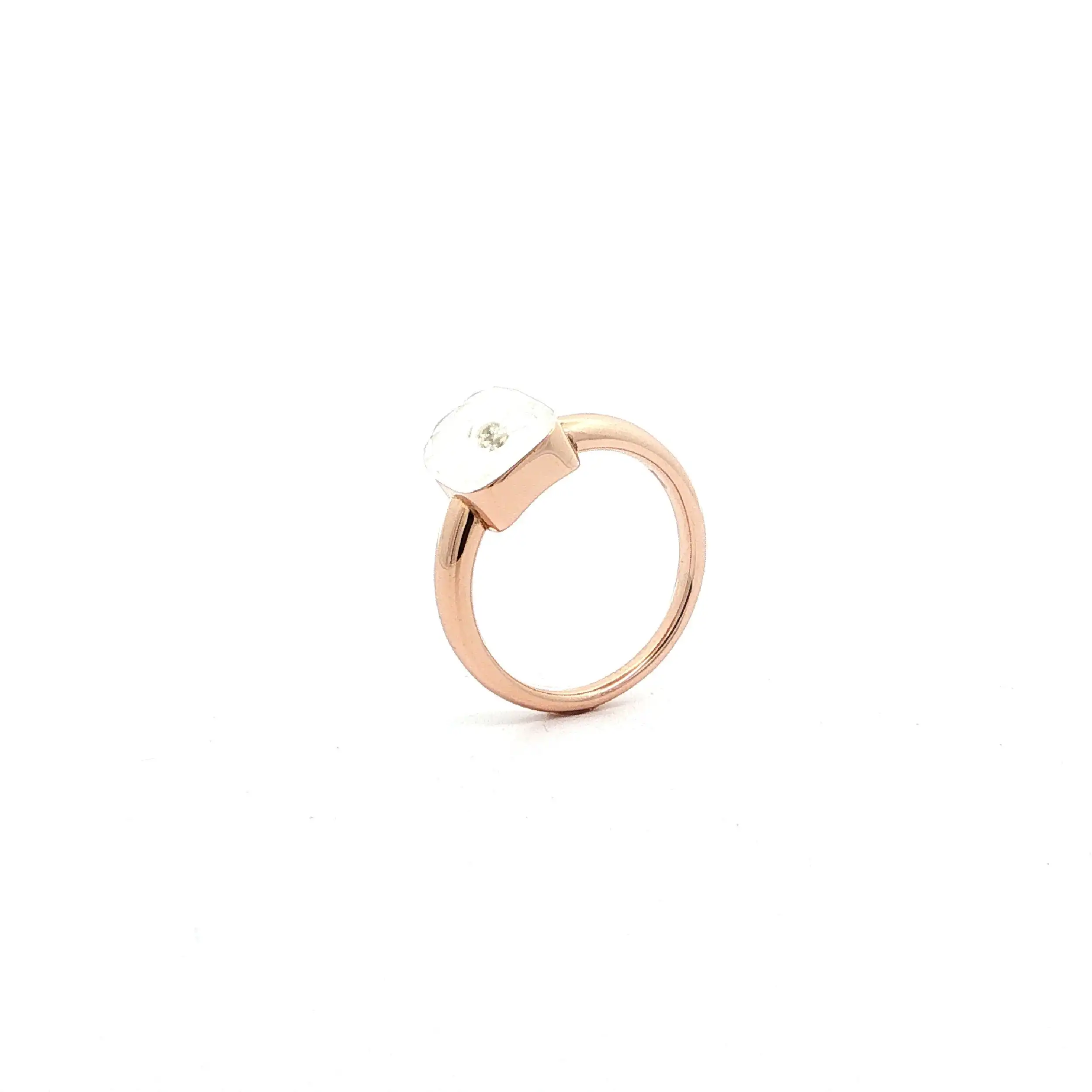 Ring Roségold "Meissen" mit Bergkristall, Brillant & weißem Porzellan Ring Roségold "Meissen" mit Bergkristall, Brillant & weißem Porzellan