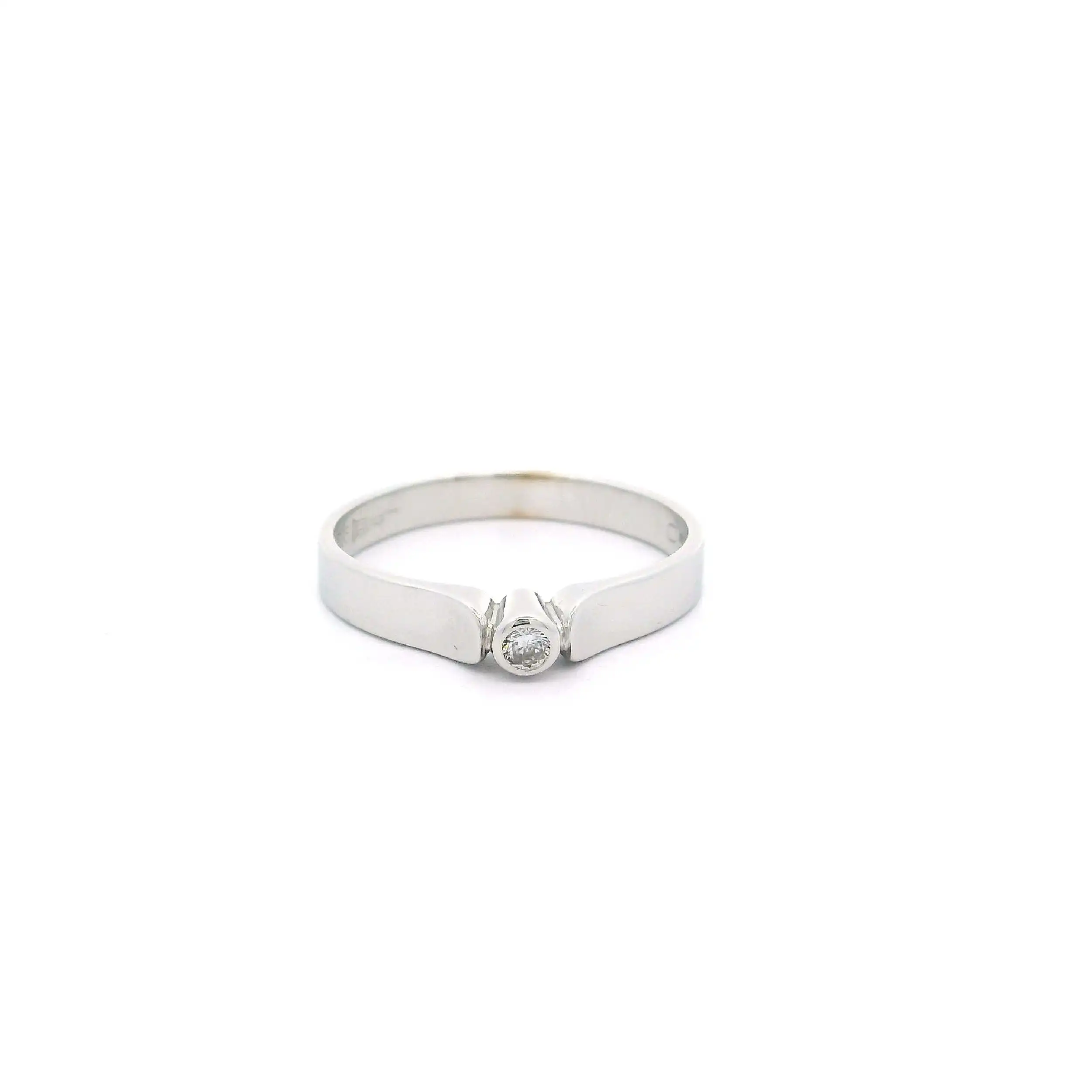 Ring Weißgold mit Brillant, graviert mit 0,05ct.