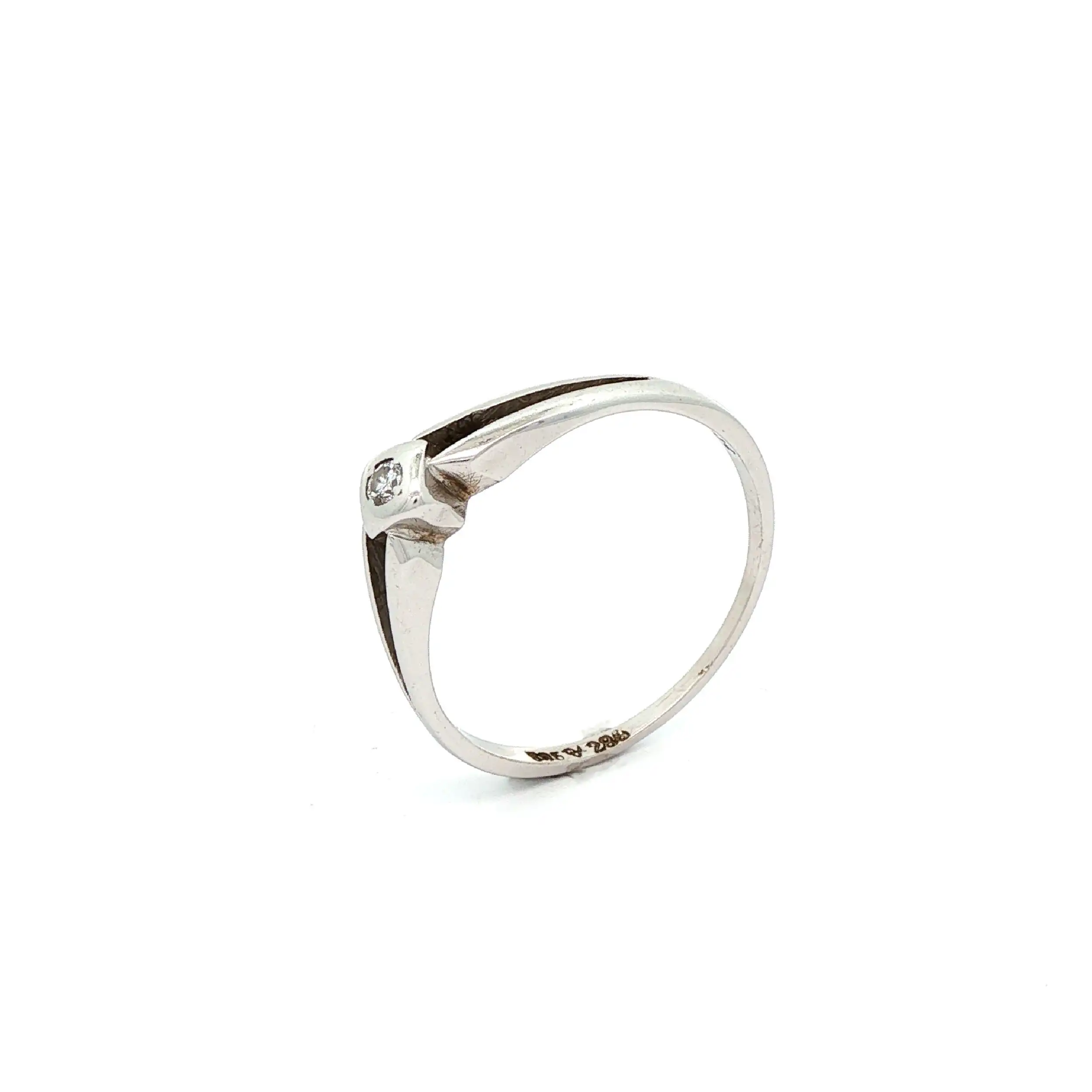Ring Weißgold mit Brillant graviert mit 0,04ct