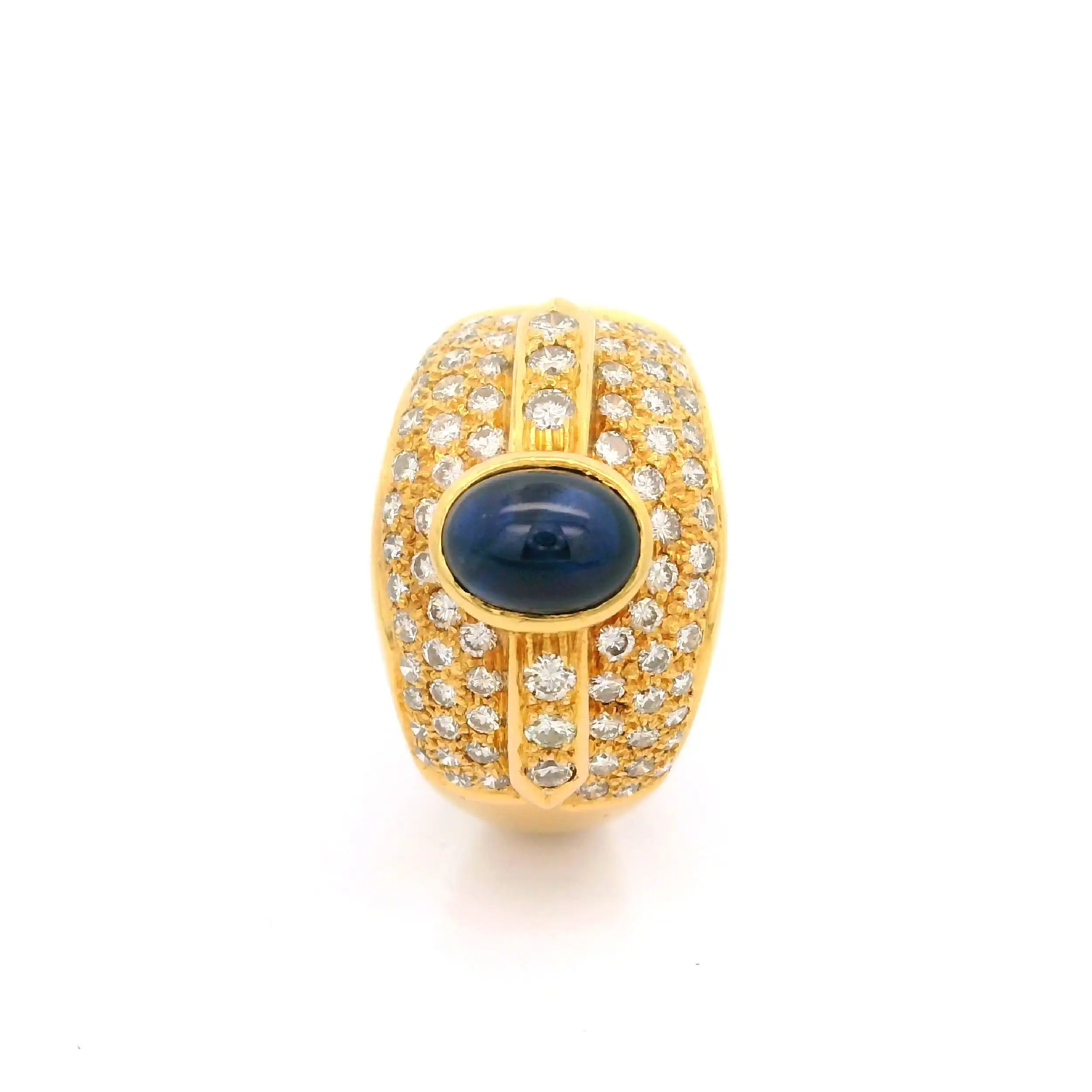 Ring Gelbgold mit Saphir Cabochon und Brillanten Ring Gelbgold mit Saphir Cabochon und Brillanten