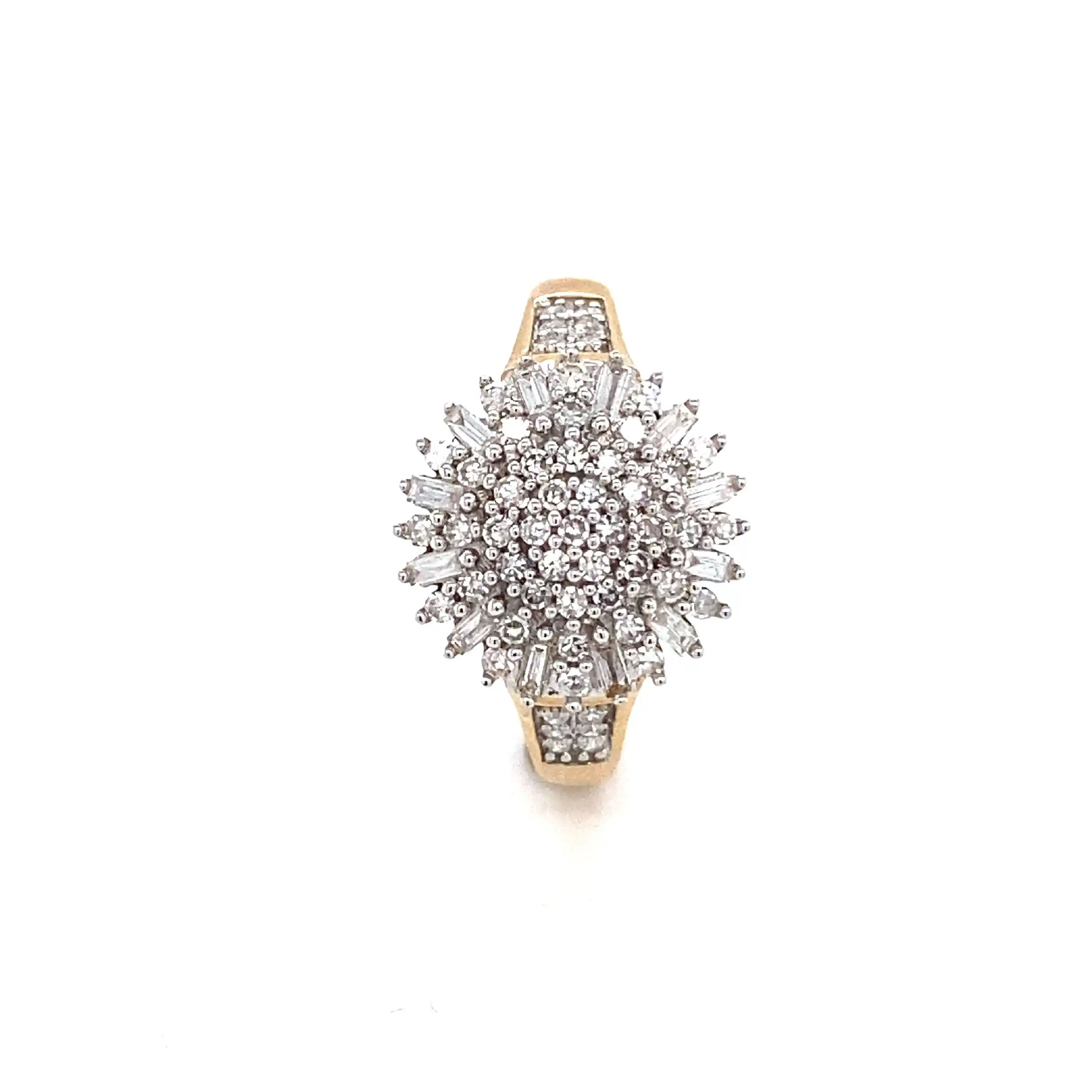 Ring Bicolor mit Diamanten und Baguette Diamanten Ring Bicolor mit Diamanten und Baguette Diamanten