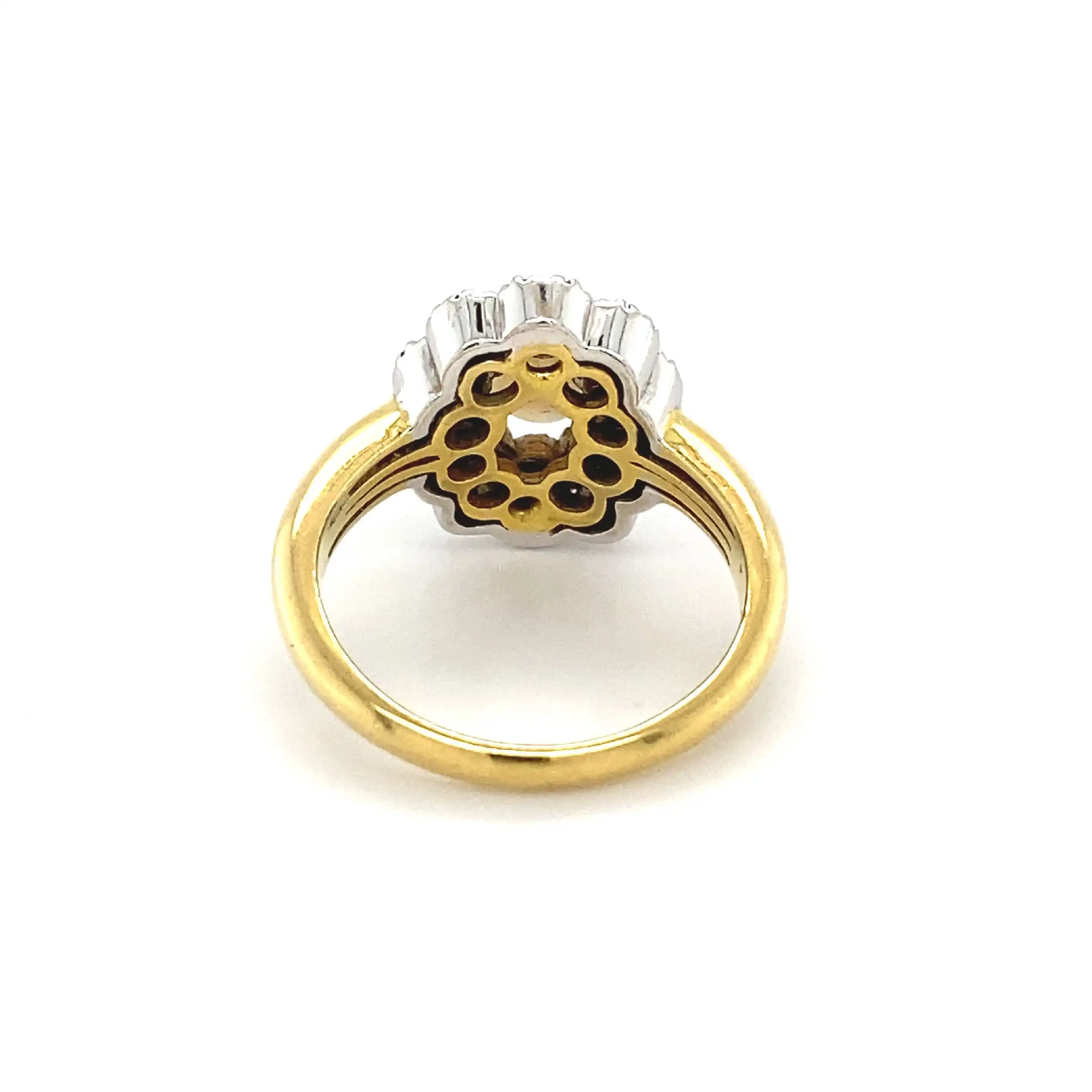 Ring Bicolor mit Opal und Brillanten Ring Bicolor mit Opal und Brillanten