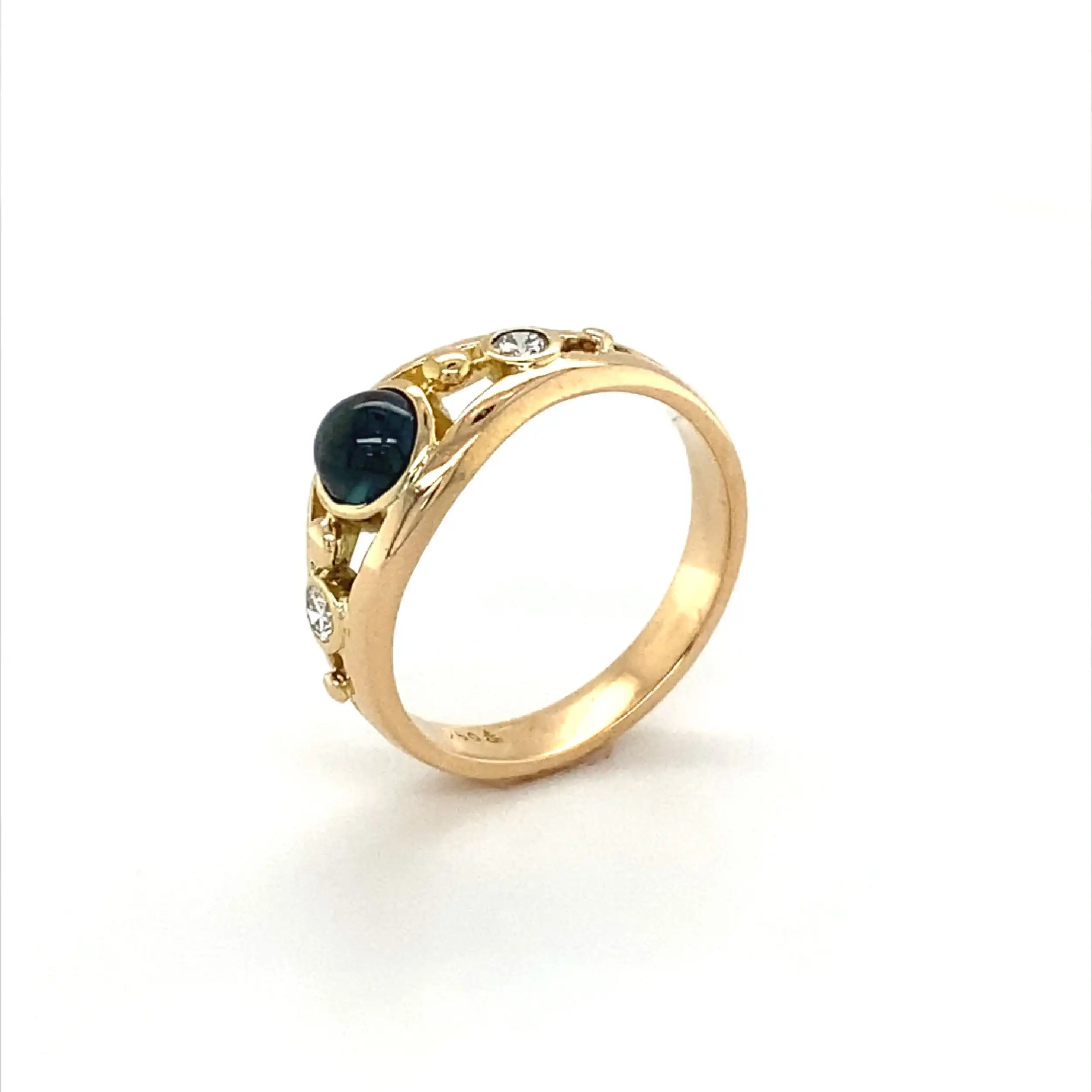 Ring Gelbgold mit blauem Cabochon und Brillanten Ring Gelbgold mit blauem Cabochon und Brillanten