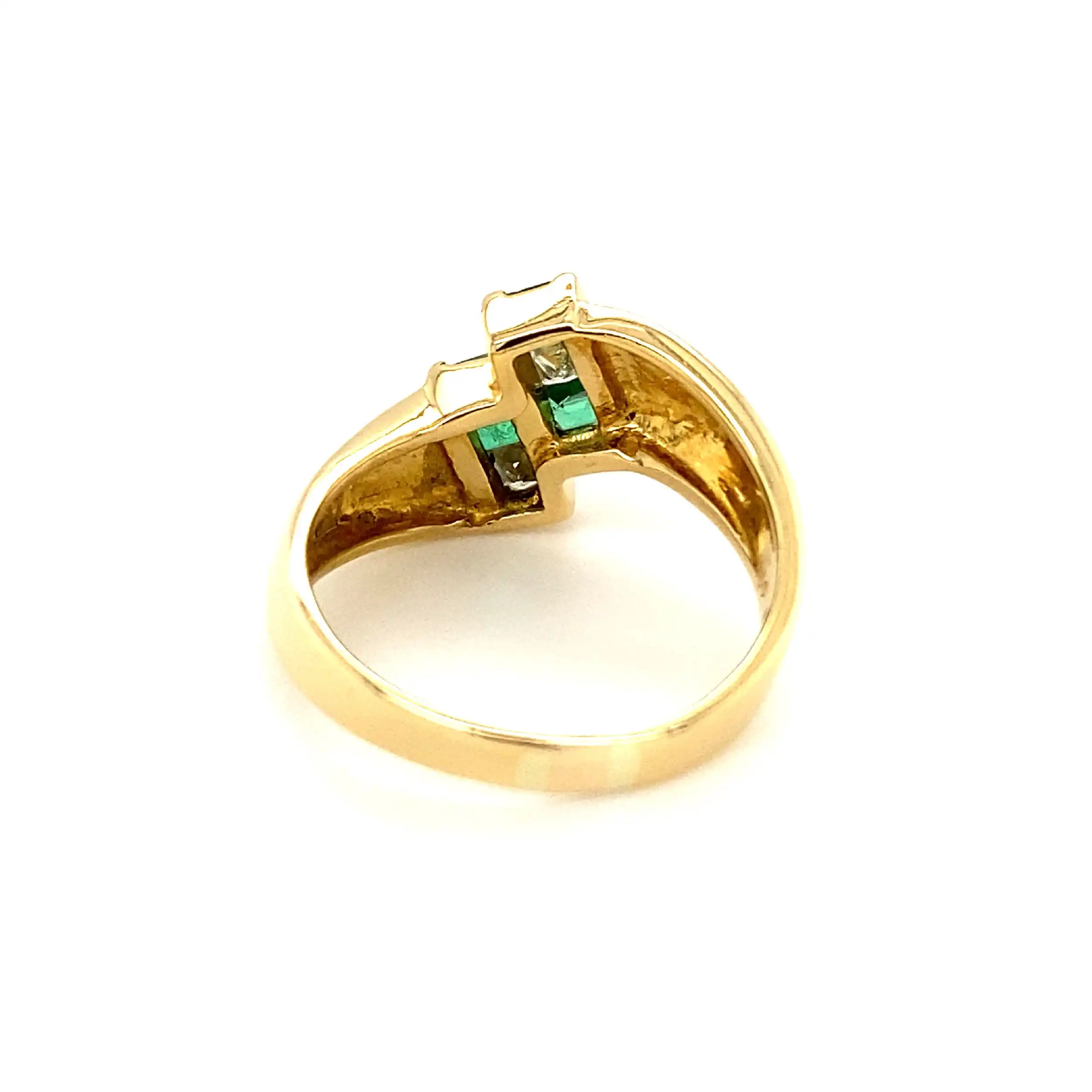 Ring Gelbgold mit Smaragden & Princessdiamanten, graviert mit 0,33ct.