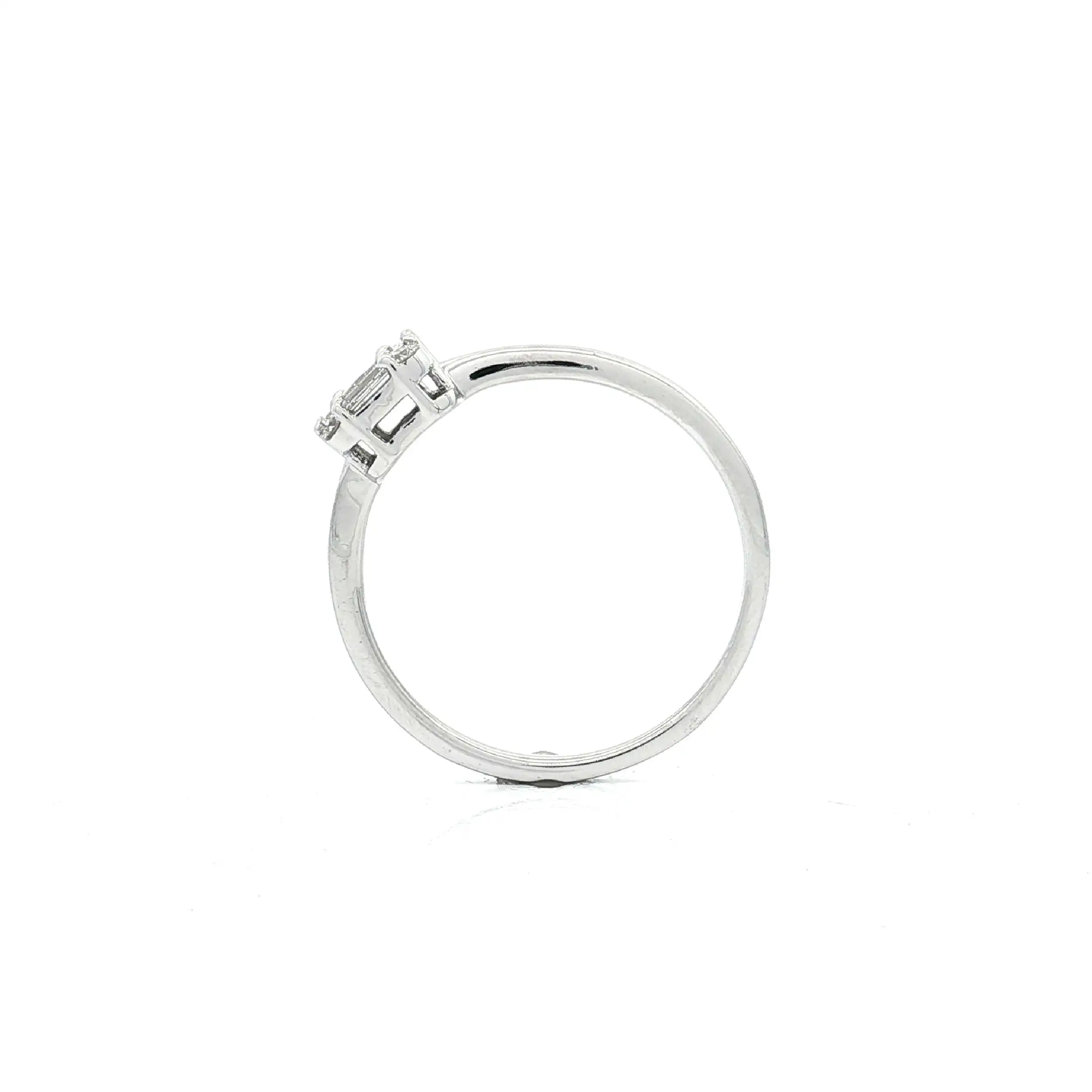 Ring Weißgold mit Brillanten und Diamanten Ring Weißgold mit Brillanten und Diamanten