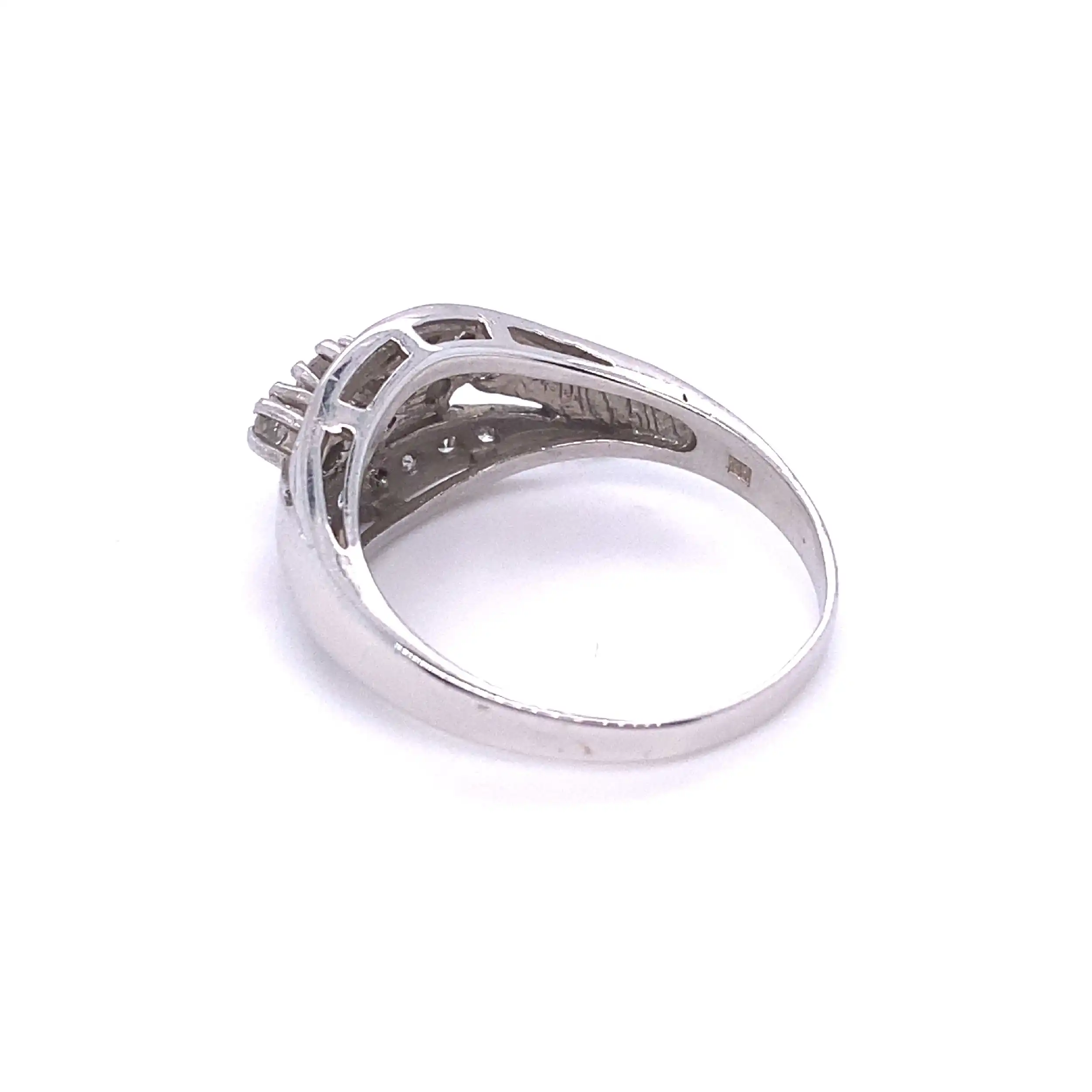 Ring Weißgold mit Brillanten und Diamanten Ring Weißgold mit Brillanten und Diamanten