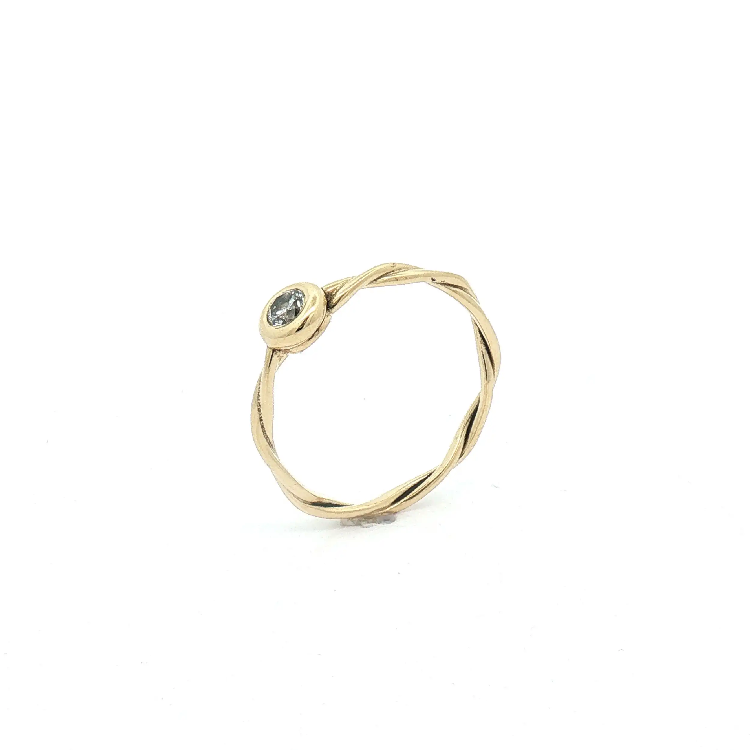 Ring Gelbgold geflochten mit Brillant