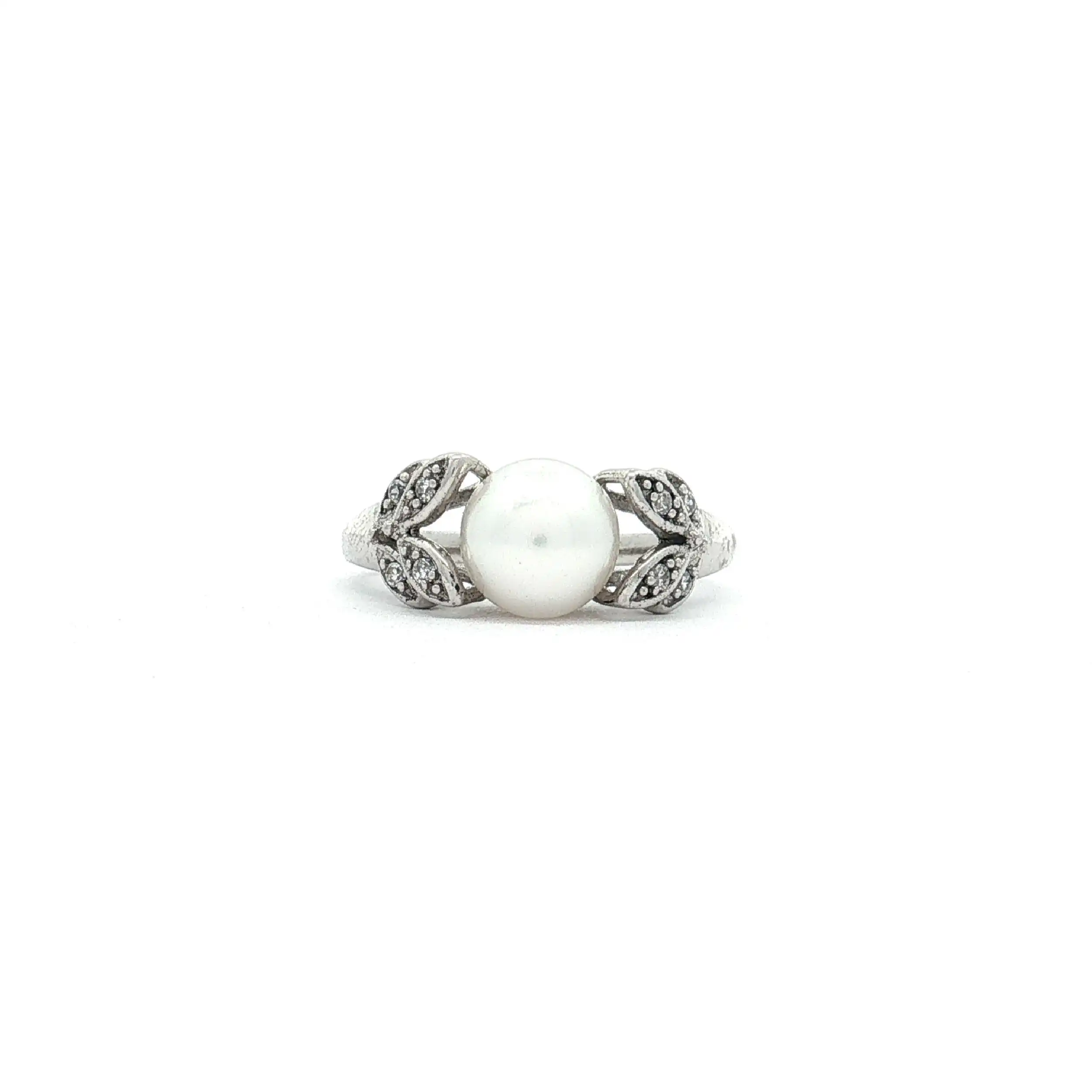 Ring mit Perle und Zirkonia