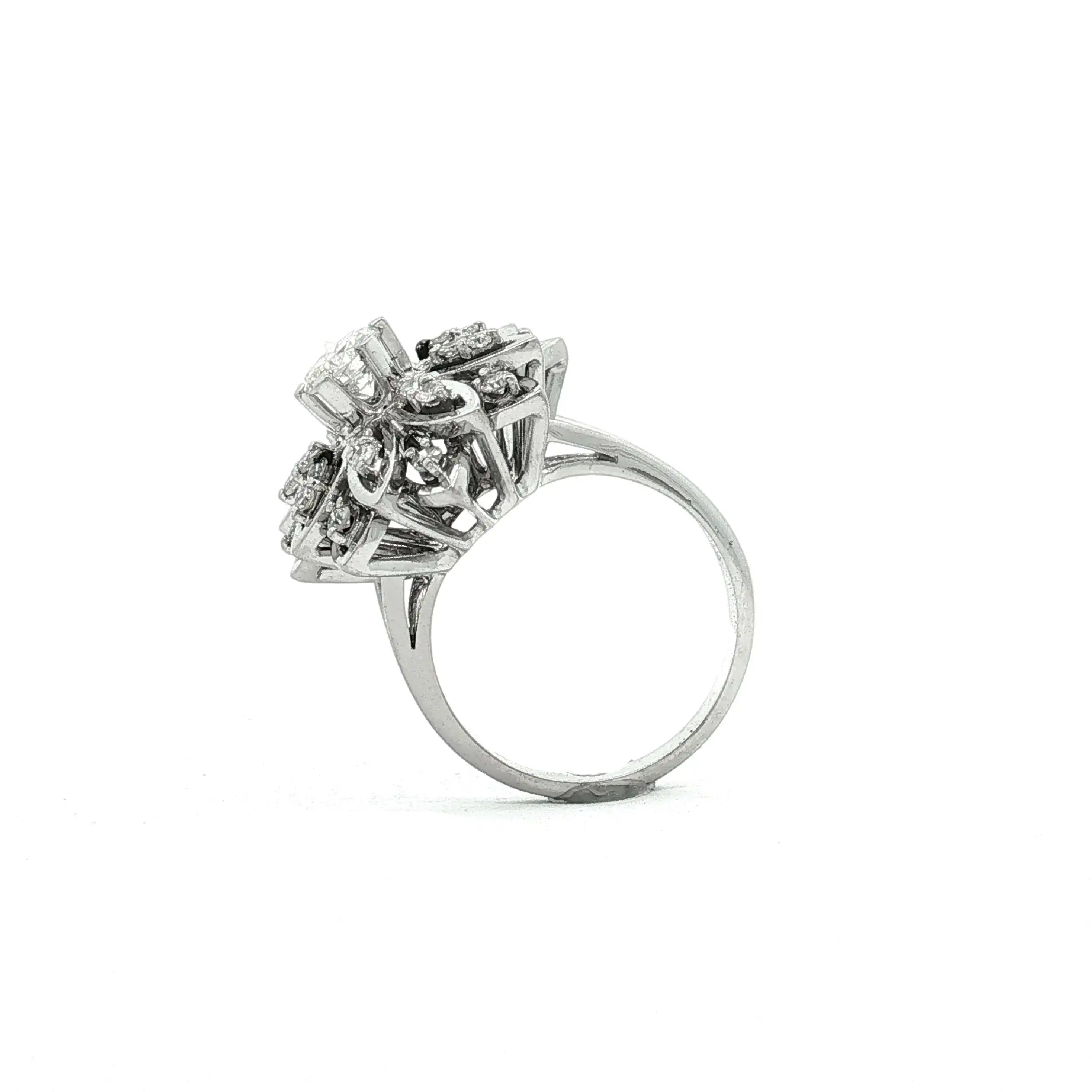 Ring Weißgold mit Brillanten und Diamanten
