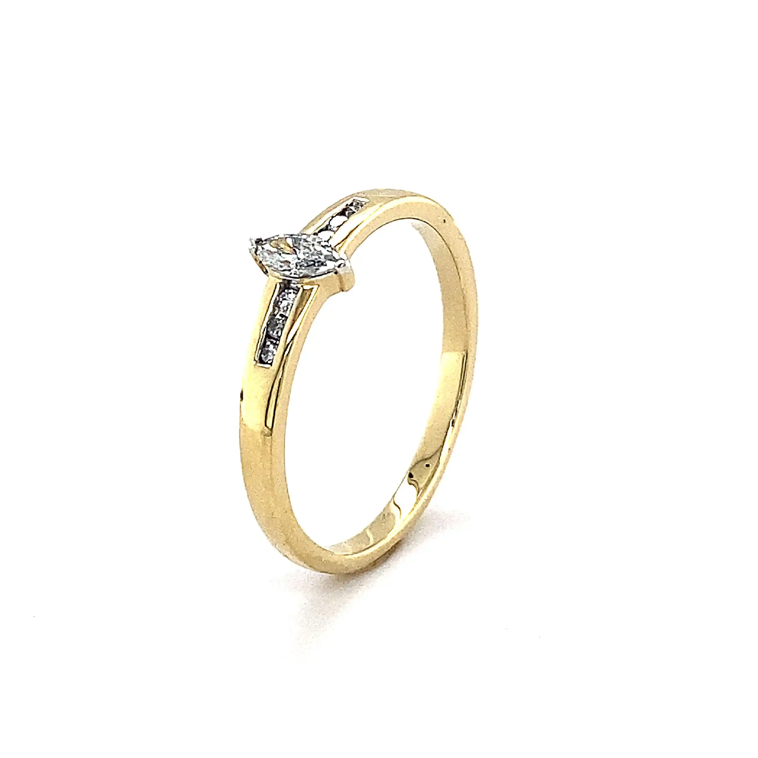 Ring Gelbgold mit Diamanten und Marquise-Schliff-Diamant Ring Gelbgold mit Diamanten und Marquise-Schliff-Diamant