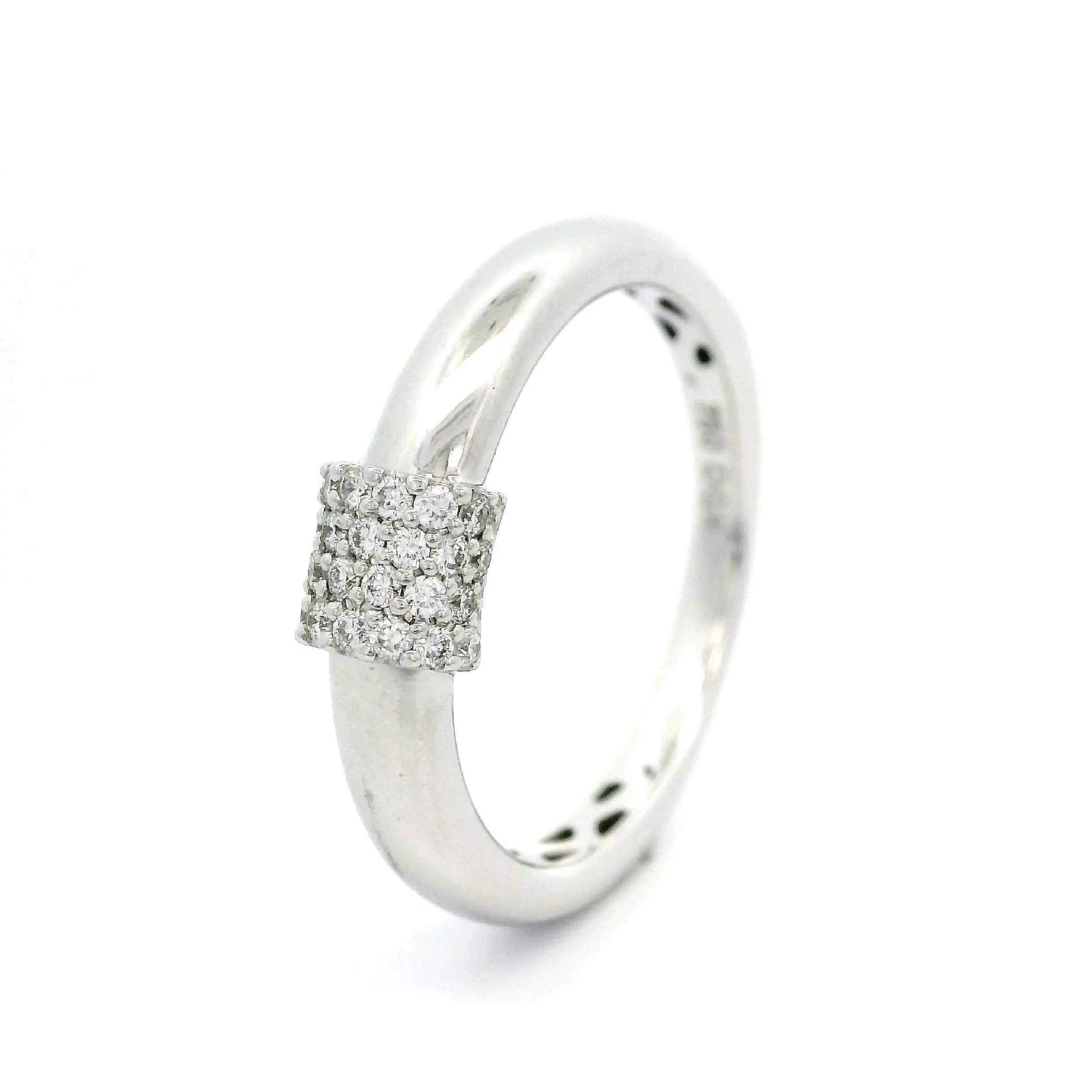 Ring Weißgold "Tönnchen" mit Brillanten Ring Weißgold "Tönnchen" mit Brillanten