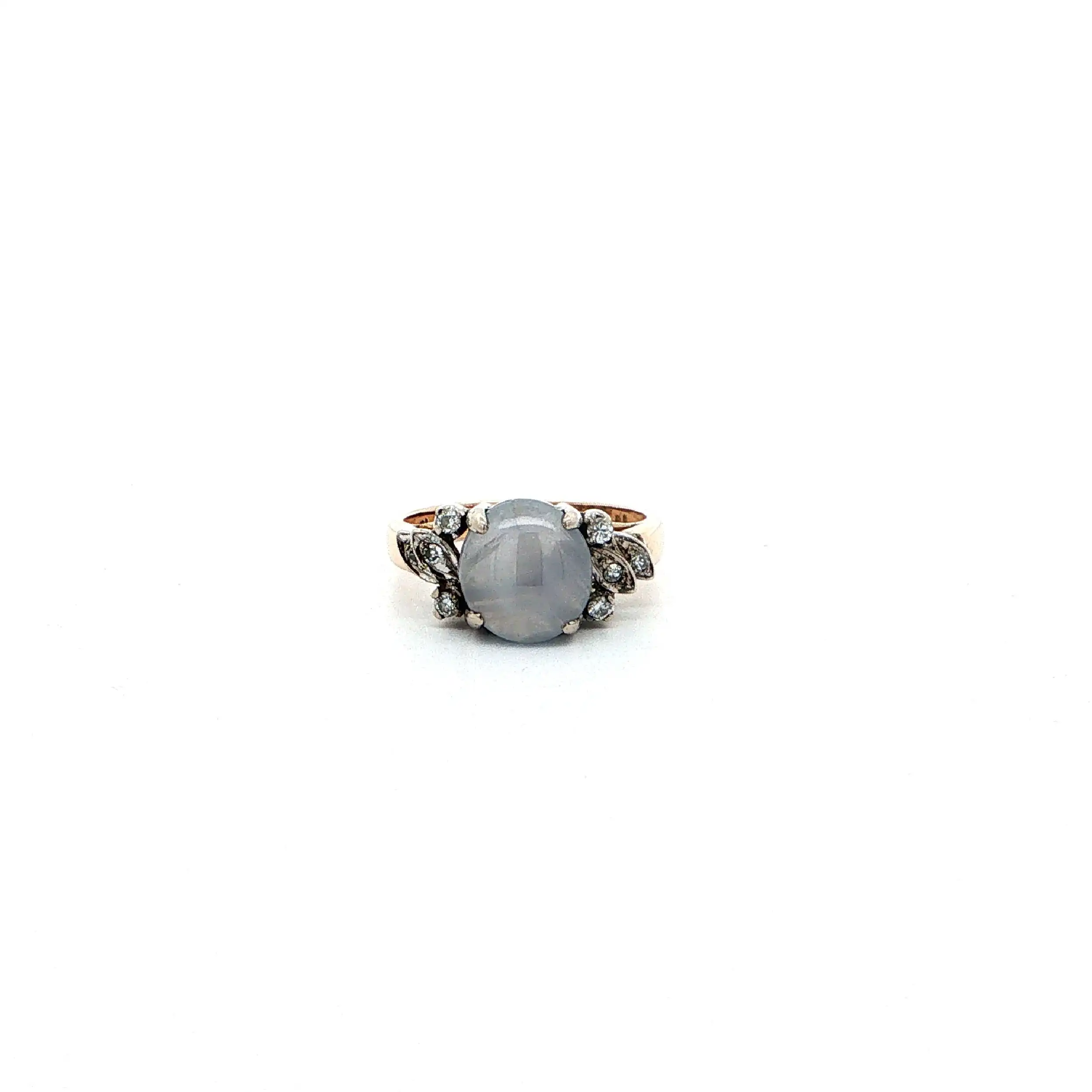 Ring Bicolor mit Chalcedon Cabochon, Brillanten & Diamanten Ring Bicolor mit Chalcedon Cabochon, Brillanten & Diamanten