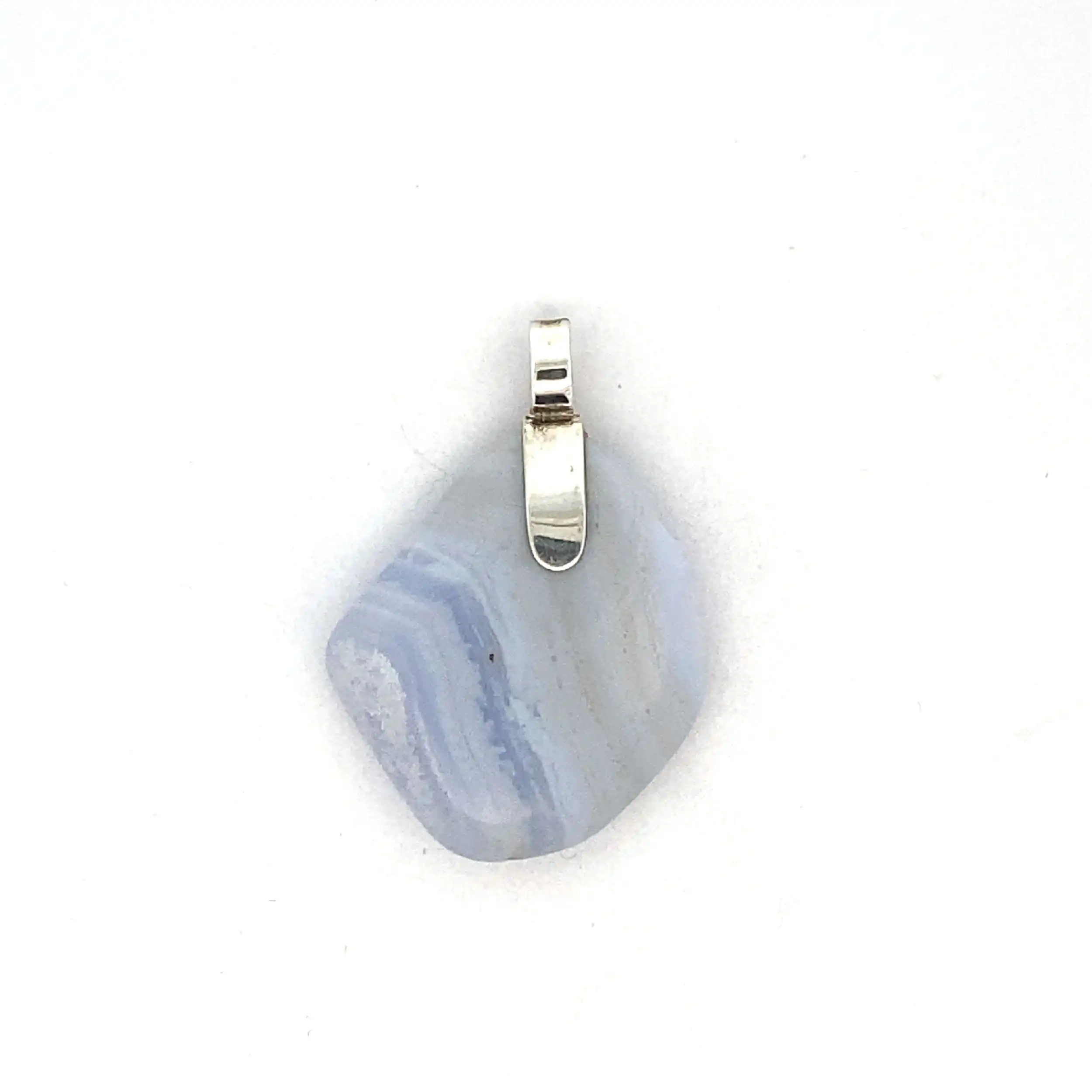 Silberanhänger mit blauem Stein