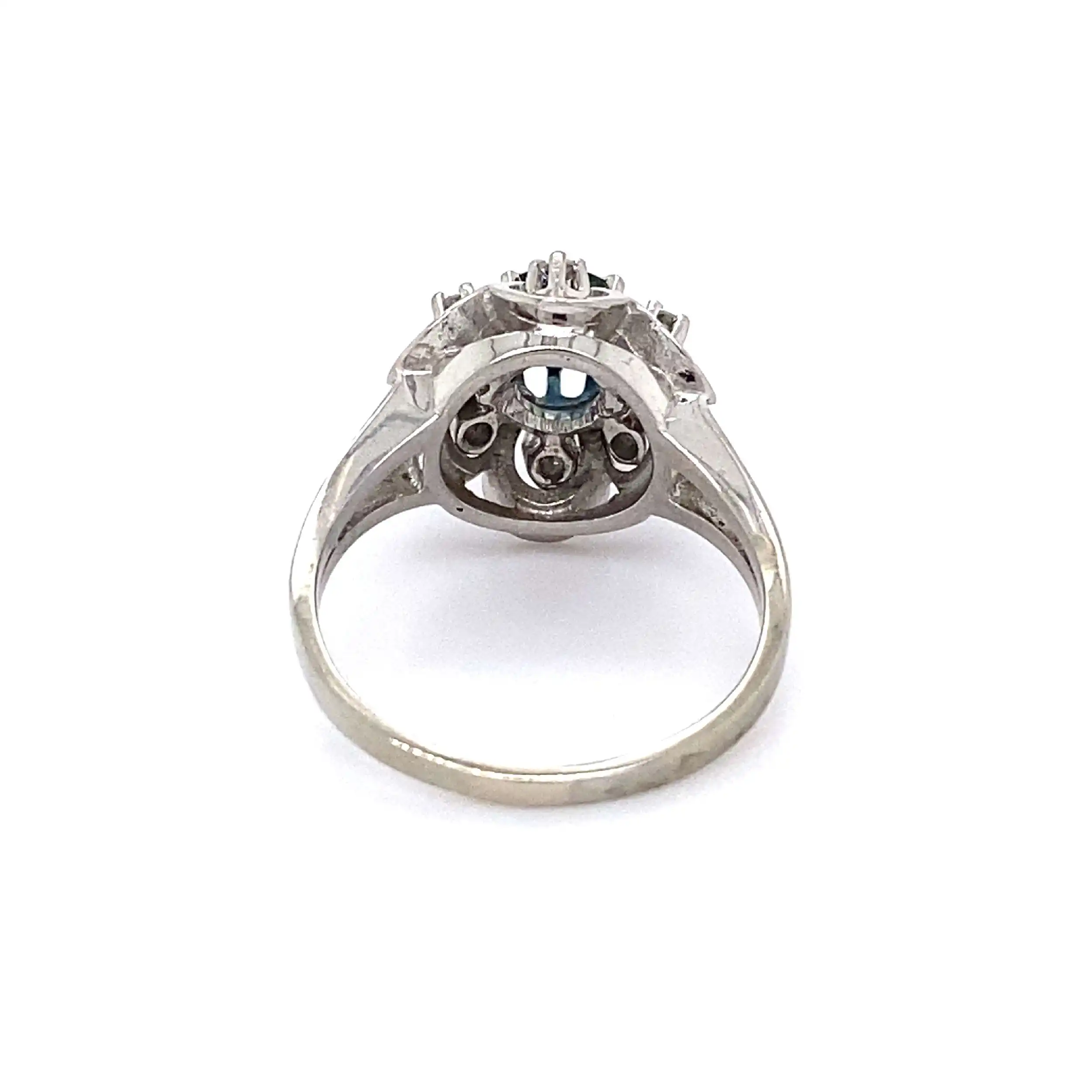 Ring Weißgold mit blauem Farbstein und Brillanten Ring Weißgold mit blauem Farbstein und Brillanten