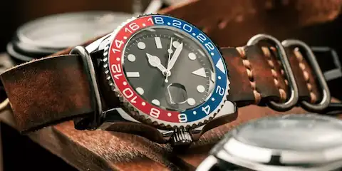 Uhr Rolex mit Lederarmband Uhr Rolex mit Lederarmband