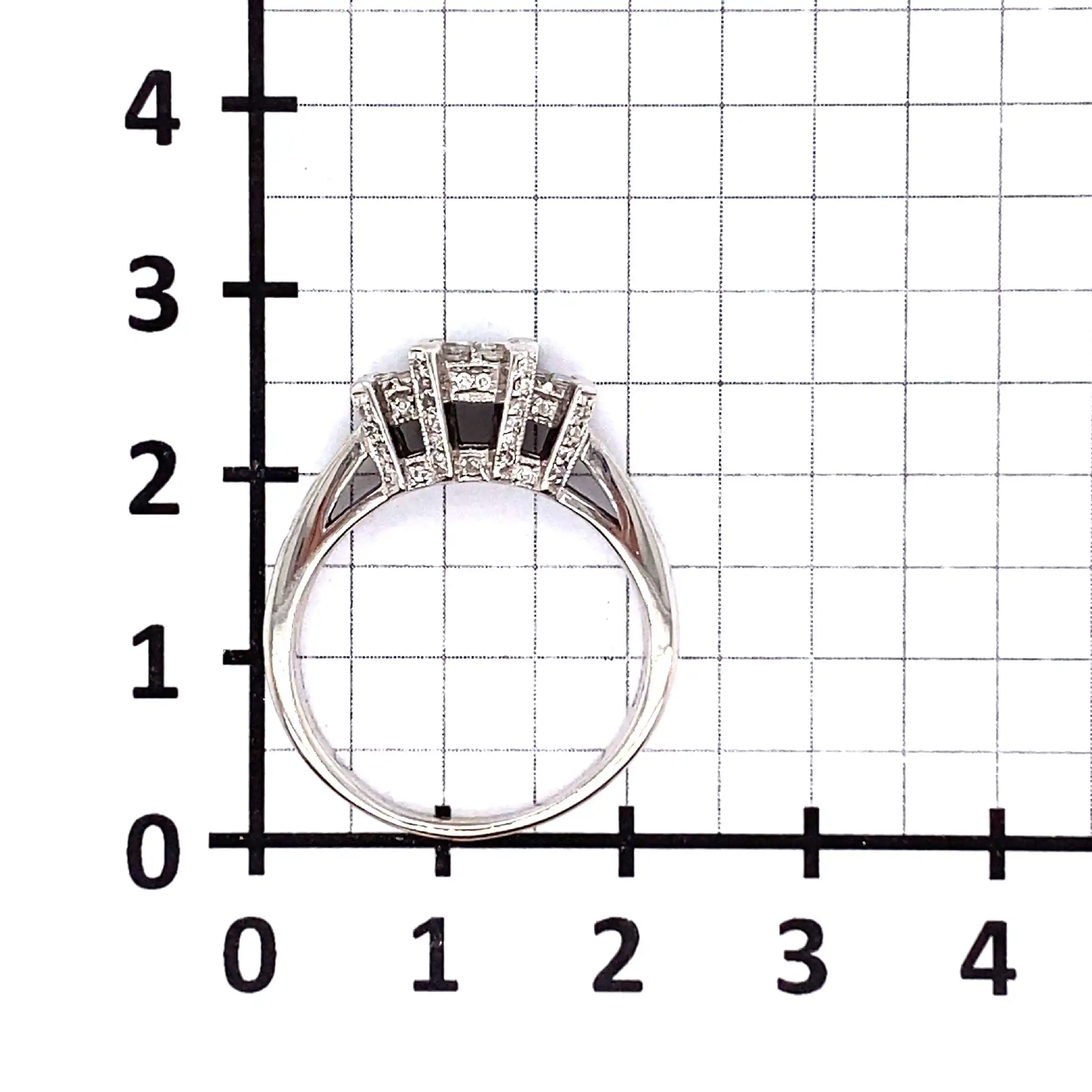 Ring Weißgold mit Carrée-Brillanten, graviert mit 0,95ct.