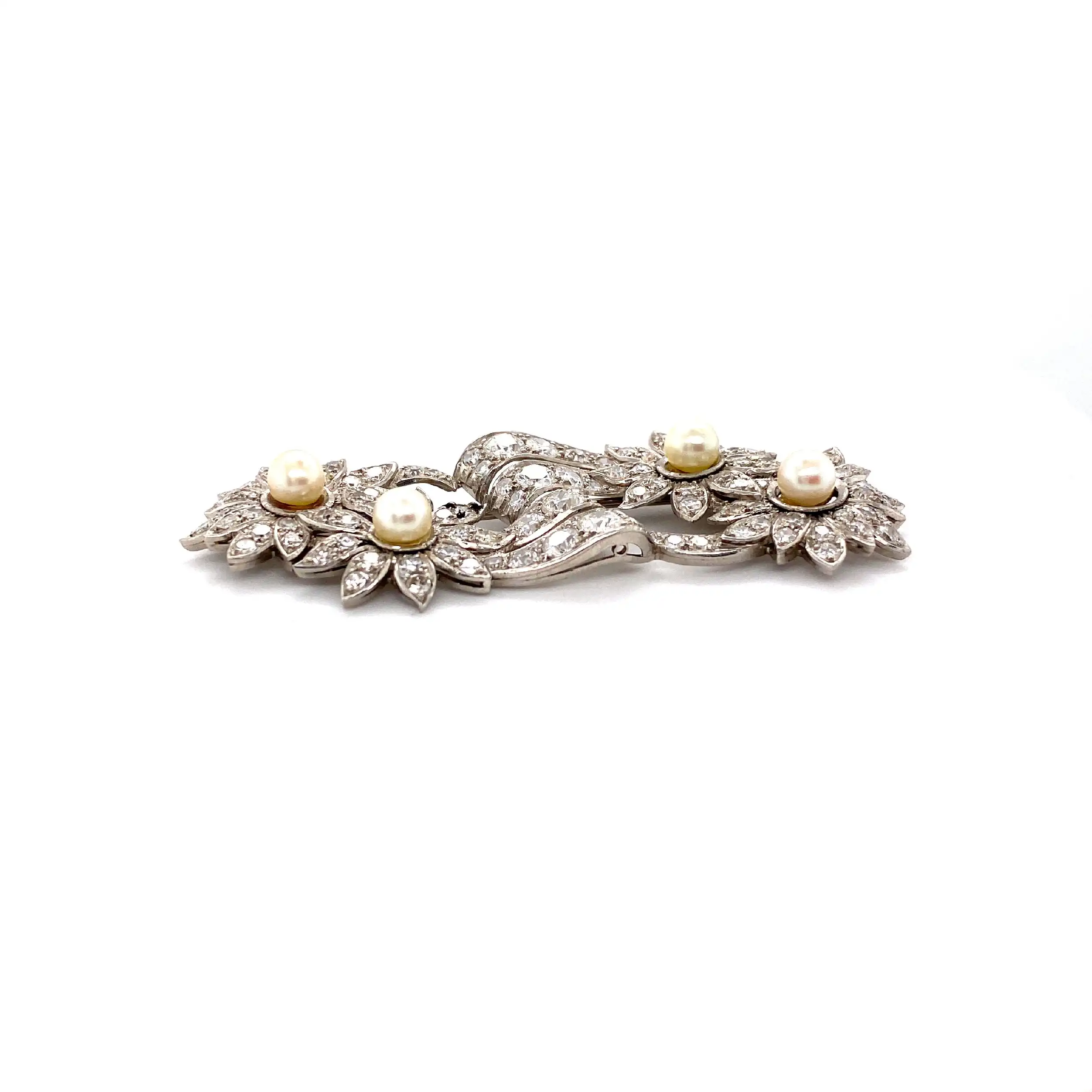 Brosche Weißgold mit Brillanten/Diamanten und Perlen Brosche Weißgold mit Brillanten/Diamanten und Perlen