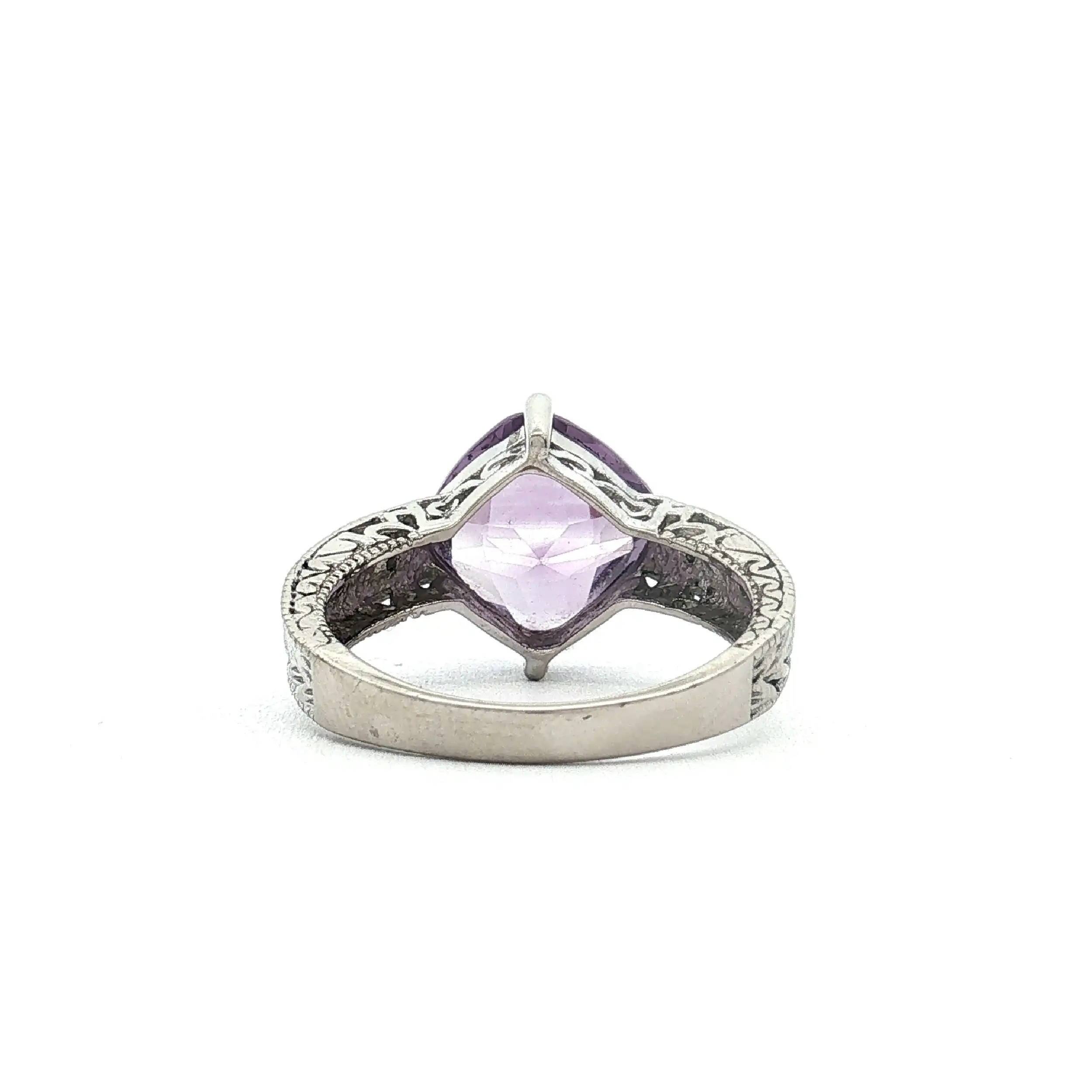 Ring Weißgold mit Diamanten und Amethyst Ring Weißgold mit Diamanten und Amethyst