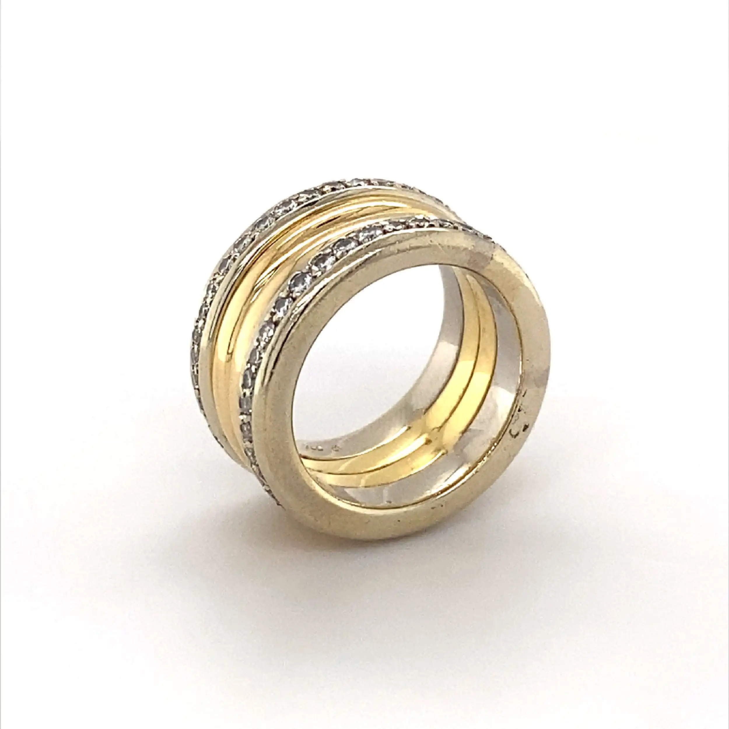 Ring Bicolor mit Brillanten Ring Bicolor mit Brillanten