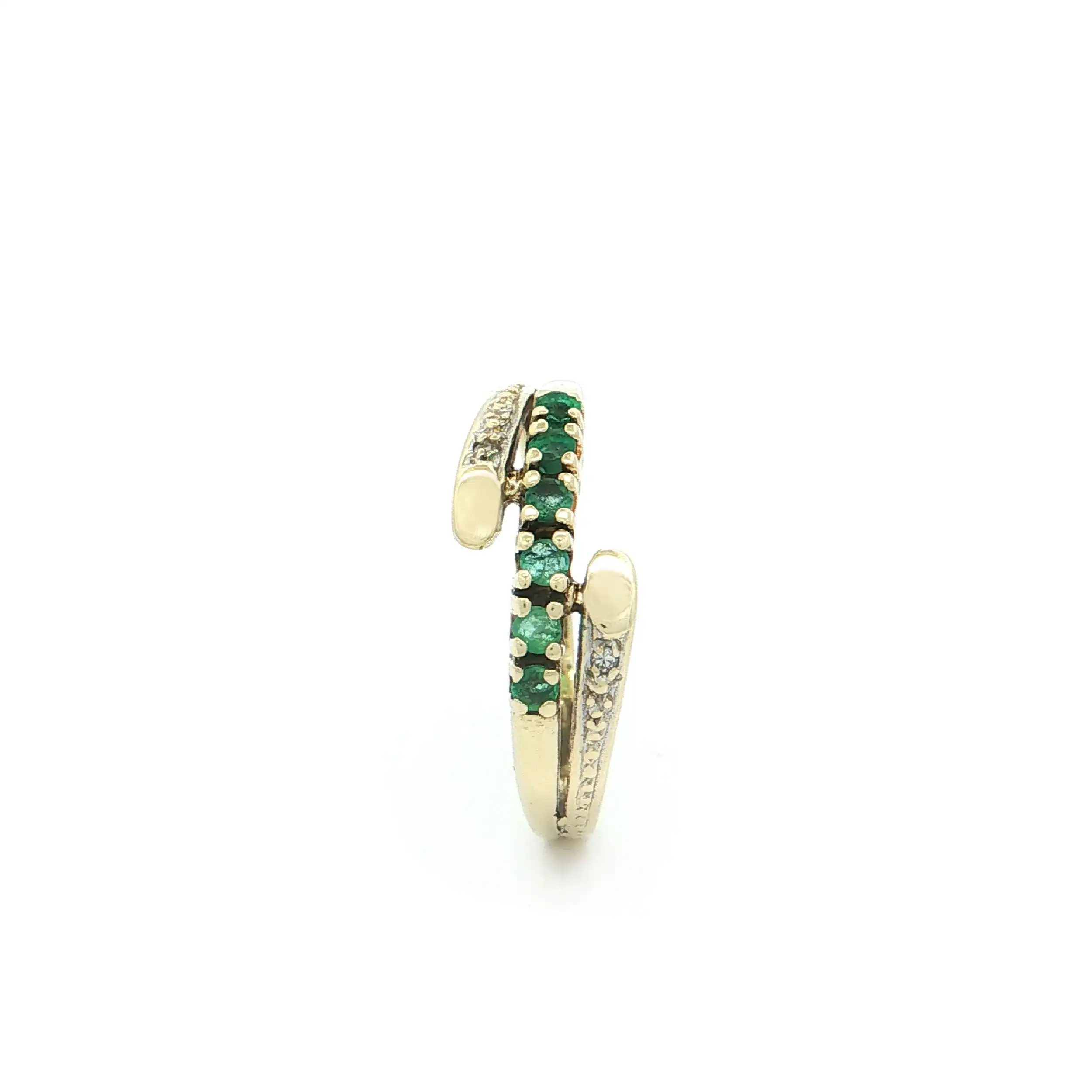 Ring Bicolor mit Smaragden und Diamanten Ring Bicolor mit Smaragden und Diamanten