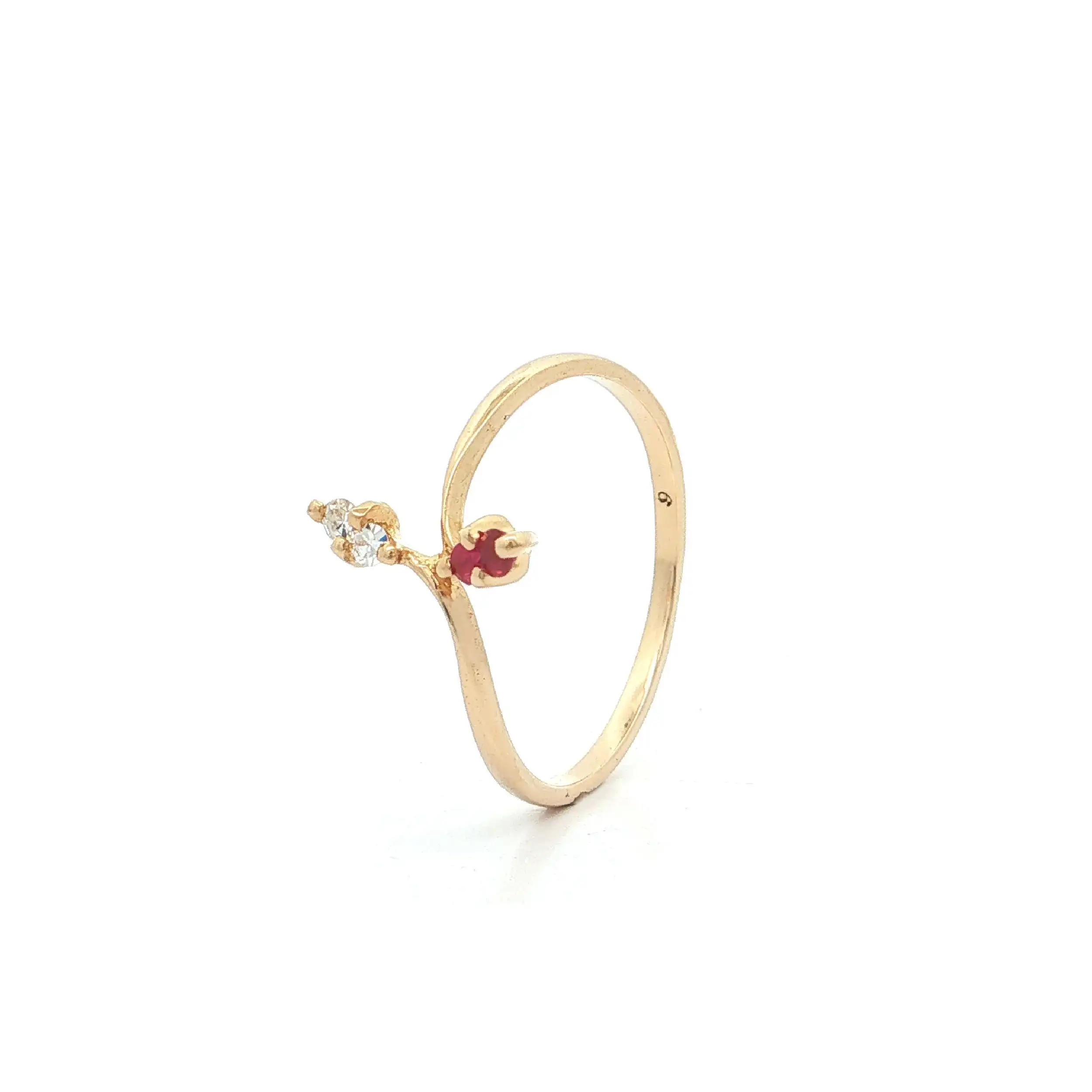 Ring Gelbgold mit Rubinen und Diamanten