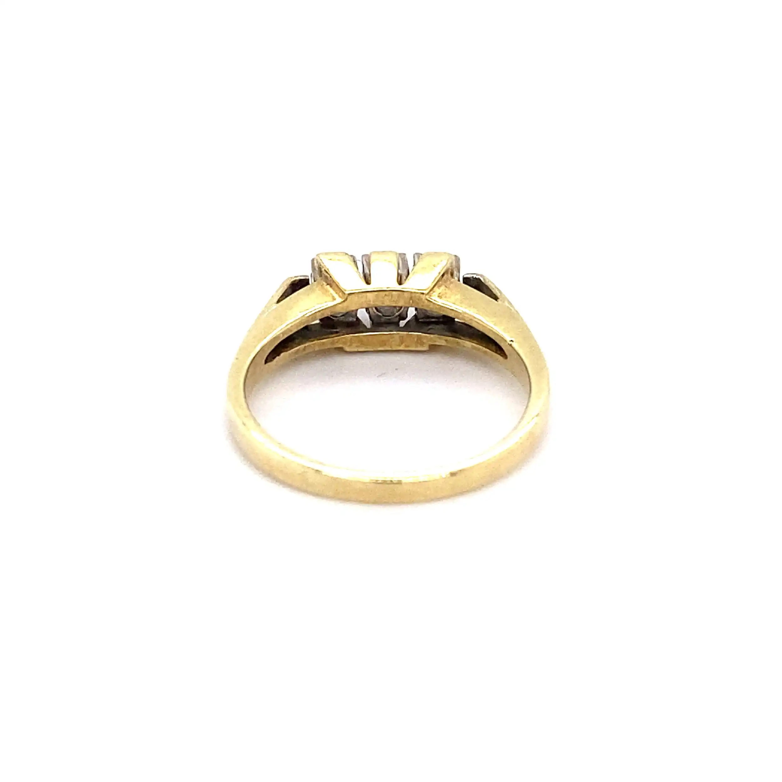 Ring Gelbgold mit Brillanten Ring Gelbgold mit Brillanten