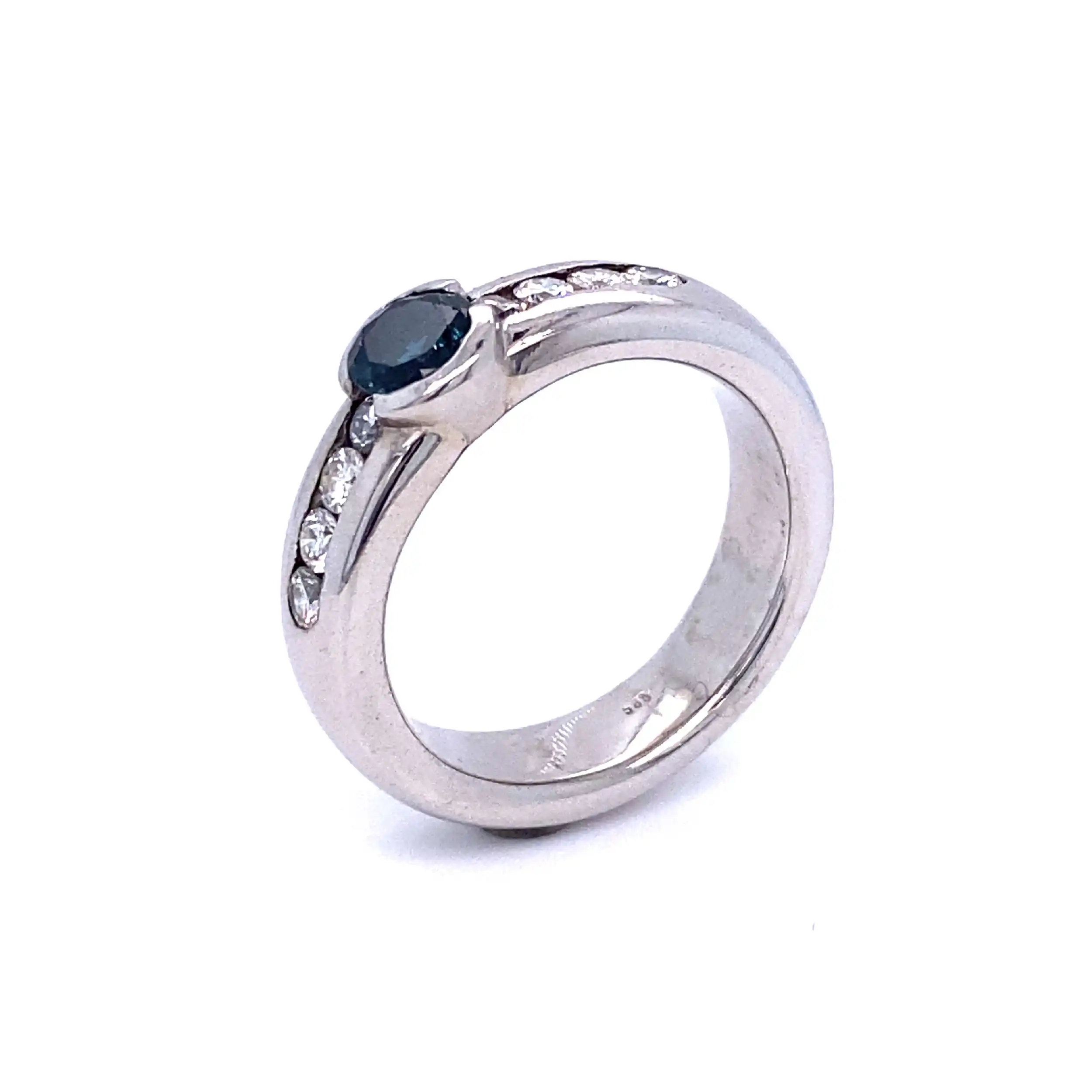 Ring Weißgold mit Saphir und Brillanten Ring Weißgold mit Saphir und Brillanten
