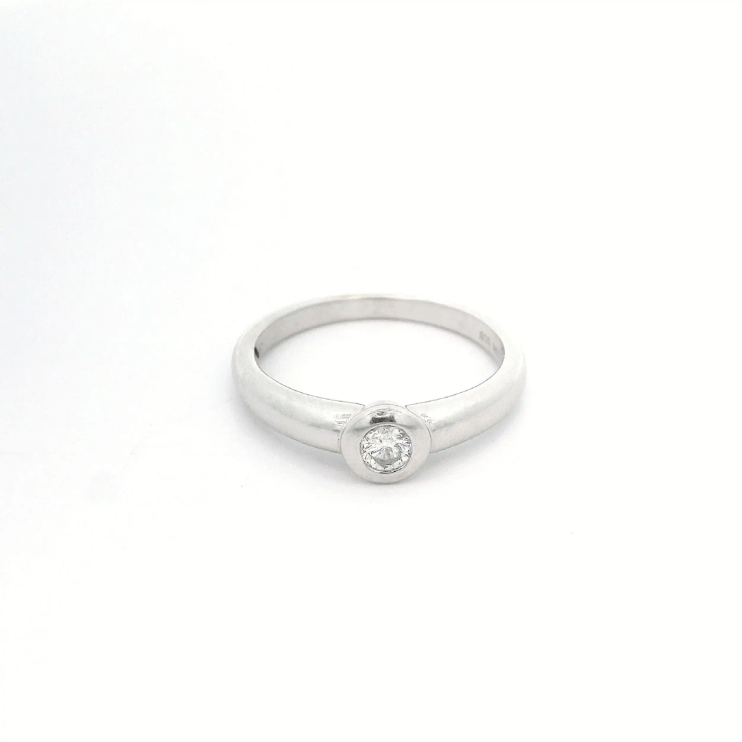 Ring Weißgold Christ, graviert mit 0,15ct Ring Weißgold Christ, graviert mit 0,15ct