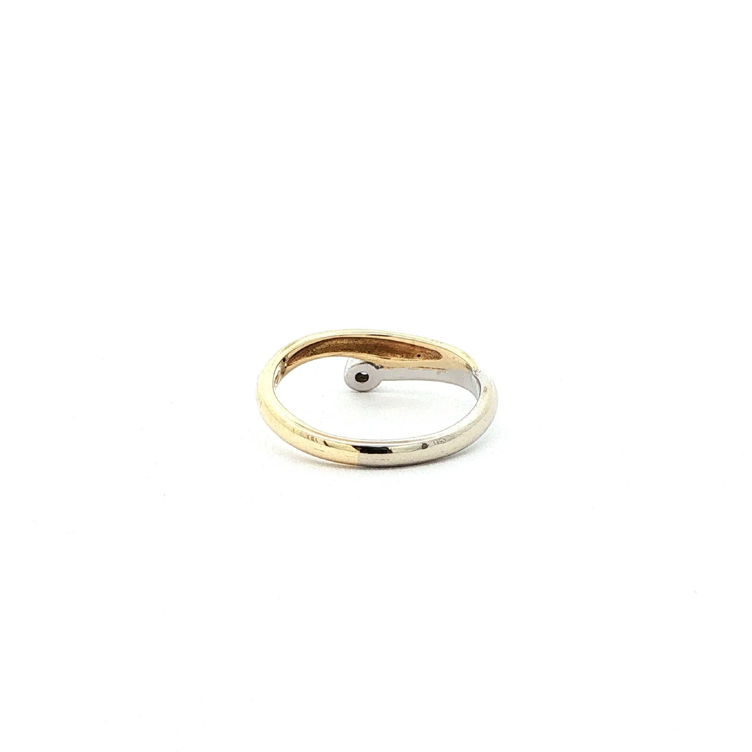 Ring "Quinn" Bicolor mit Brillant, graviert mit 0,04ct. Ring "Quinn" Bicolor mit Brillant, graviert mit 0,04ct.